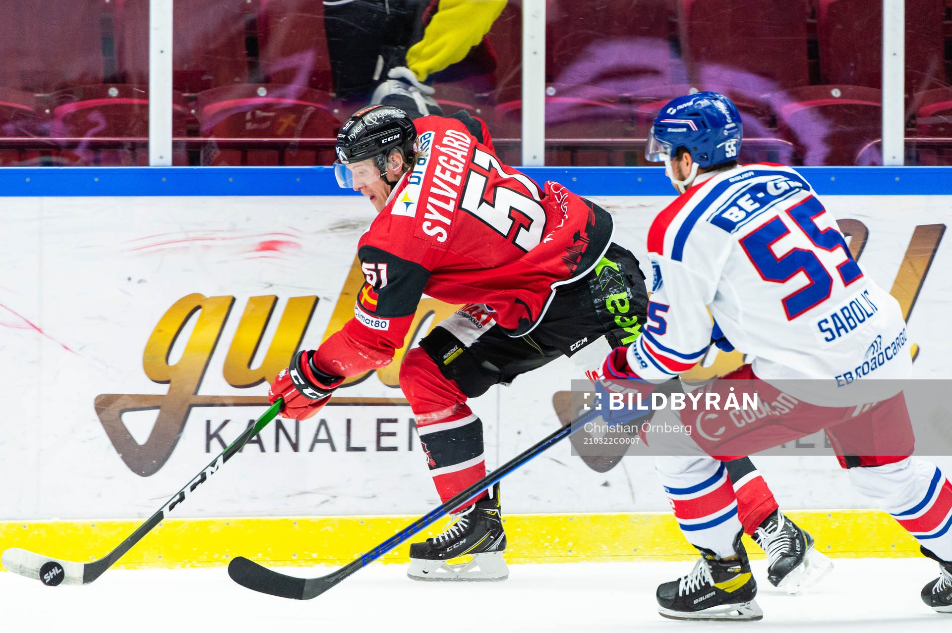 Malmö Redhawks Emil Sylvegård och Oskarshamns Robert