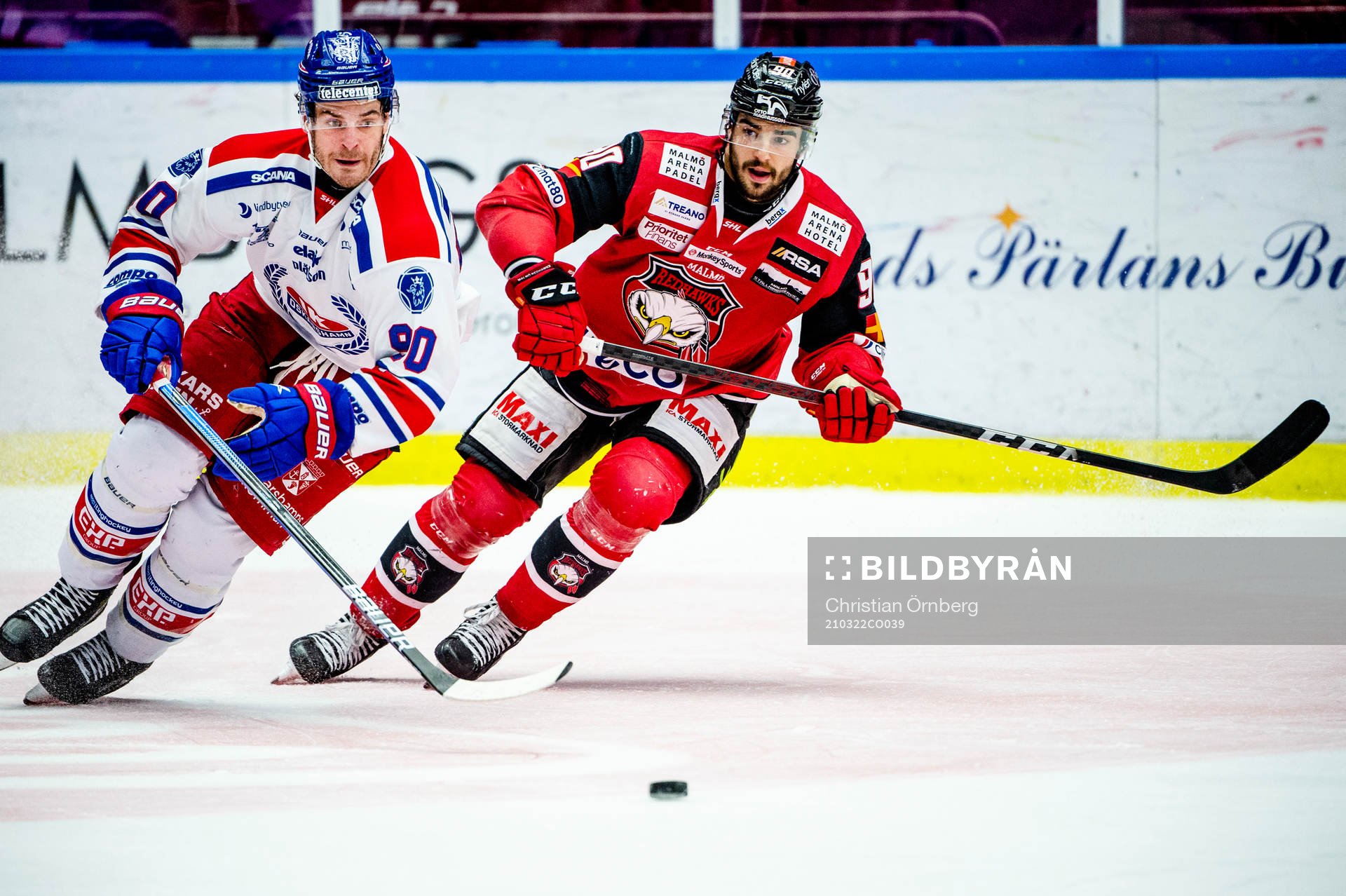 Oskarshamns Lance Bouma mot Malmö Redhawks Joseph Veleno