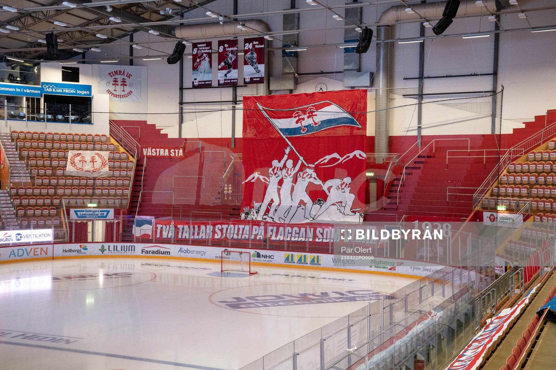 NHC Arena med tifo på läktaren