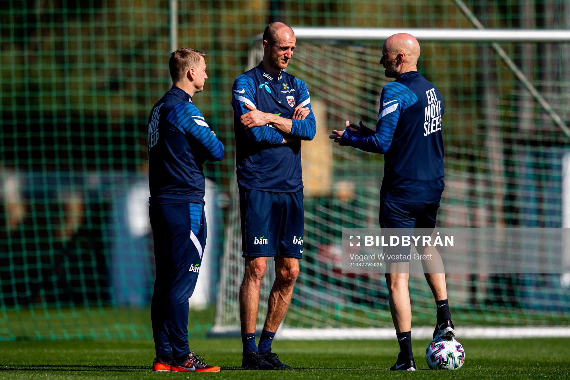 Leif Gunnar Smerud, U21 head coach, Brede Hangeland, player
