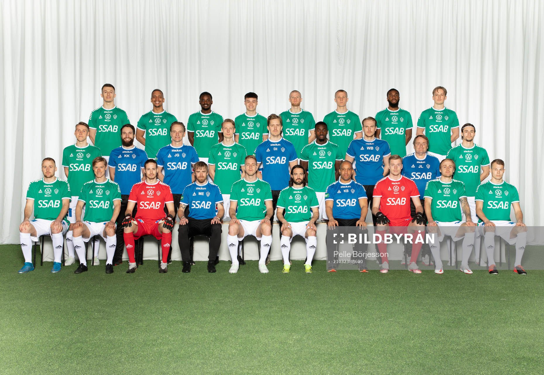 Brage poserar för en lagbild den 23 mars 2021 i Borlänge. Bakre ledet från vänster: Leo Pllana, Seth Hellberg, Nathan Mavila, Noa Williams, Lukas Hiltunen, Andre Kamp, Moses Makasi, Douglas Karlberg. Mittenledet från vänster: Bjarni Antonsson, Kristoffer Karlsson, Joakim Gustavsson, Alexander Johansson, David Ingman, Adil Titi, William Bergendahl, Janne Lövgren, Andre Reinholdsson. Sittande från vänster: Oscar Lundin, Pontus Hindrikes, Adrian Engdahl, Mikael Eklund, Mattias Liljestrand, Robbin Sellin, Kleber Saarenpää, Viktor Frodig, Anton Lundin, Alexander Zetterström.