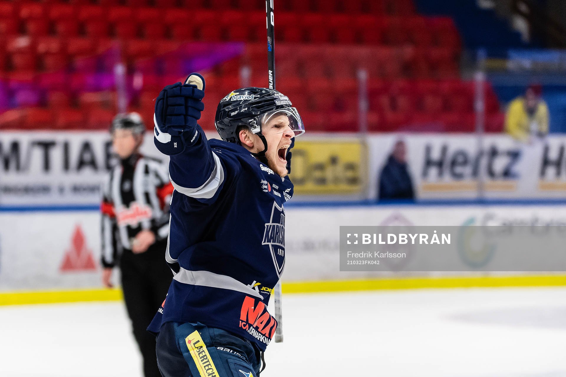 Karlskogas Mikael Eriksson jublar
