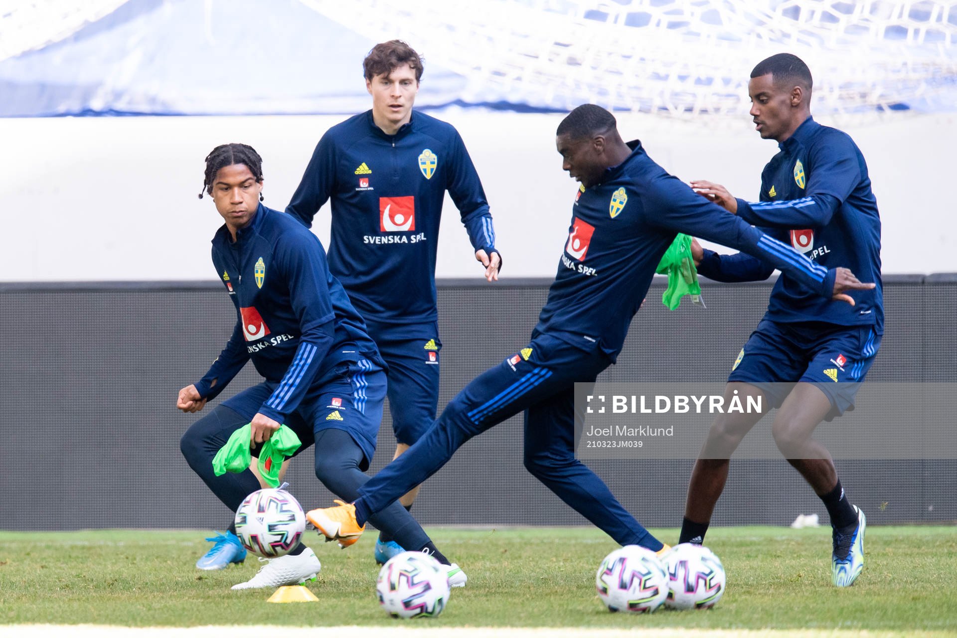 Jens-Lys Cajuste, Victor Nilsson Lindelöf, Ken Sema and