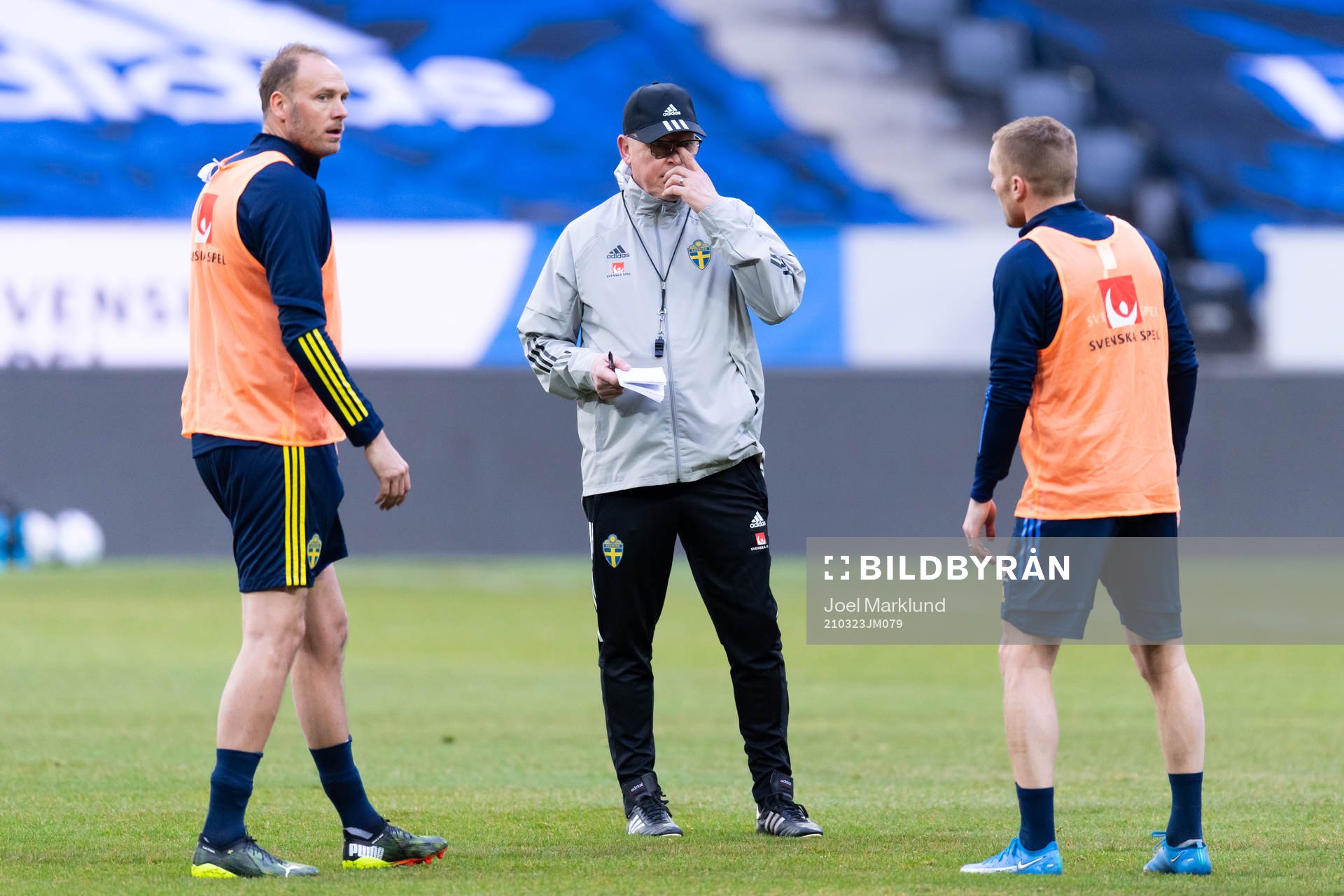 Andreas Granqvist and head coach Janne Andersson of the