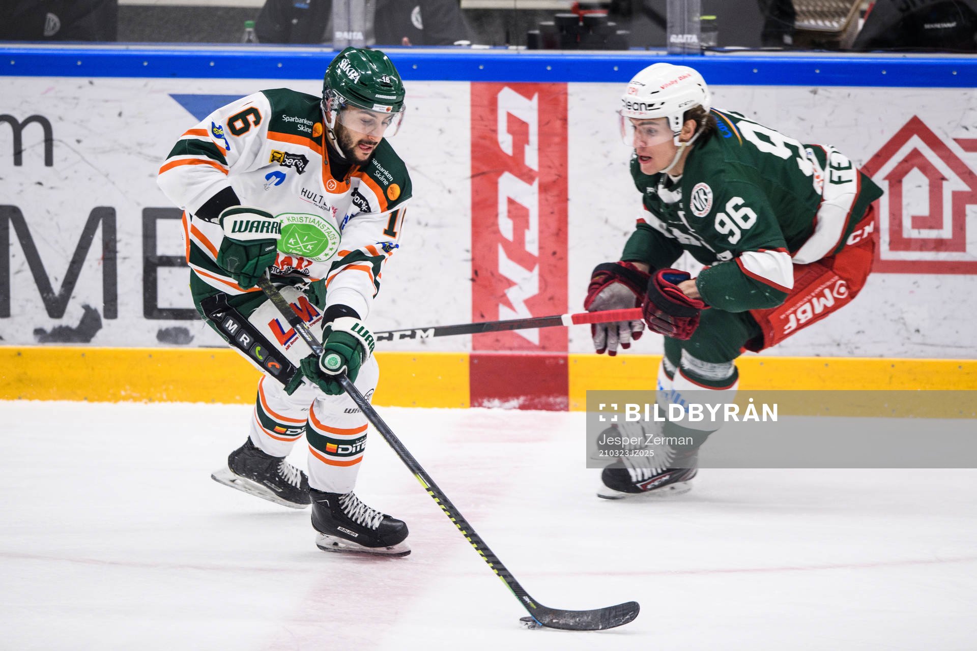 Kristianstads David Levin och Väsbys Lubomir Fetkovic