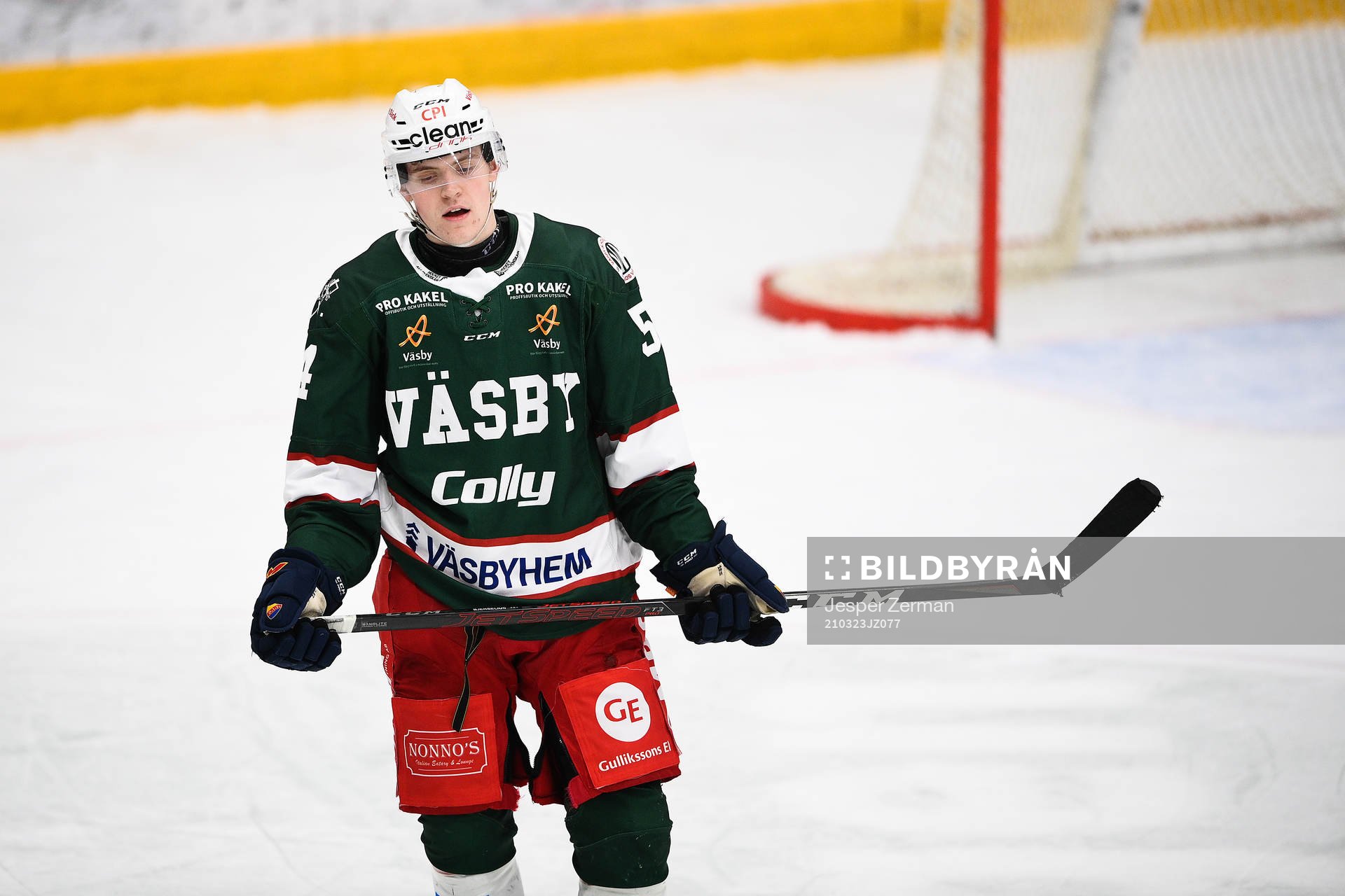 Väsbys Oscar Bjerselius deppar