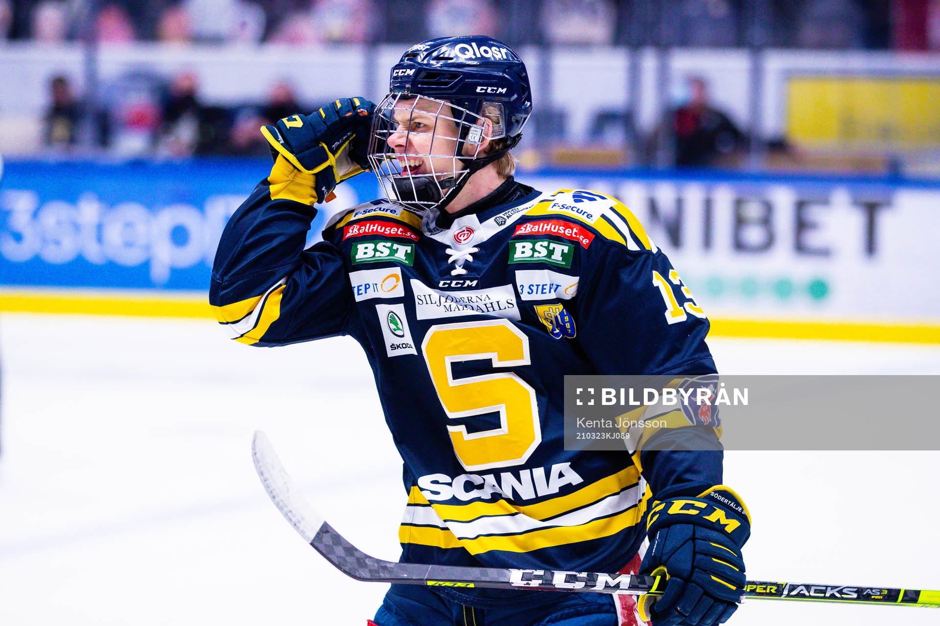 Södertäljes Albert Sjöberg jublar