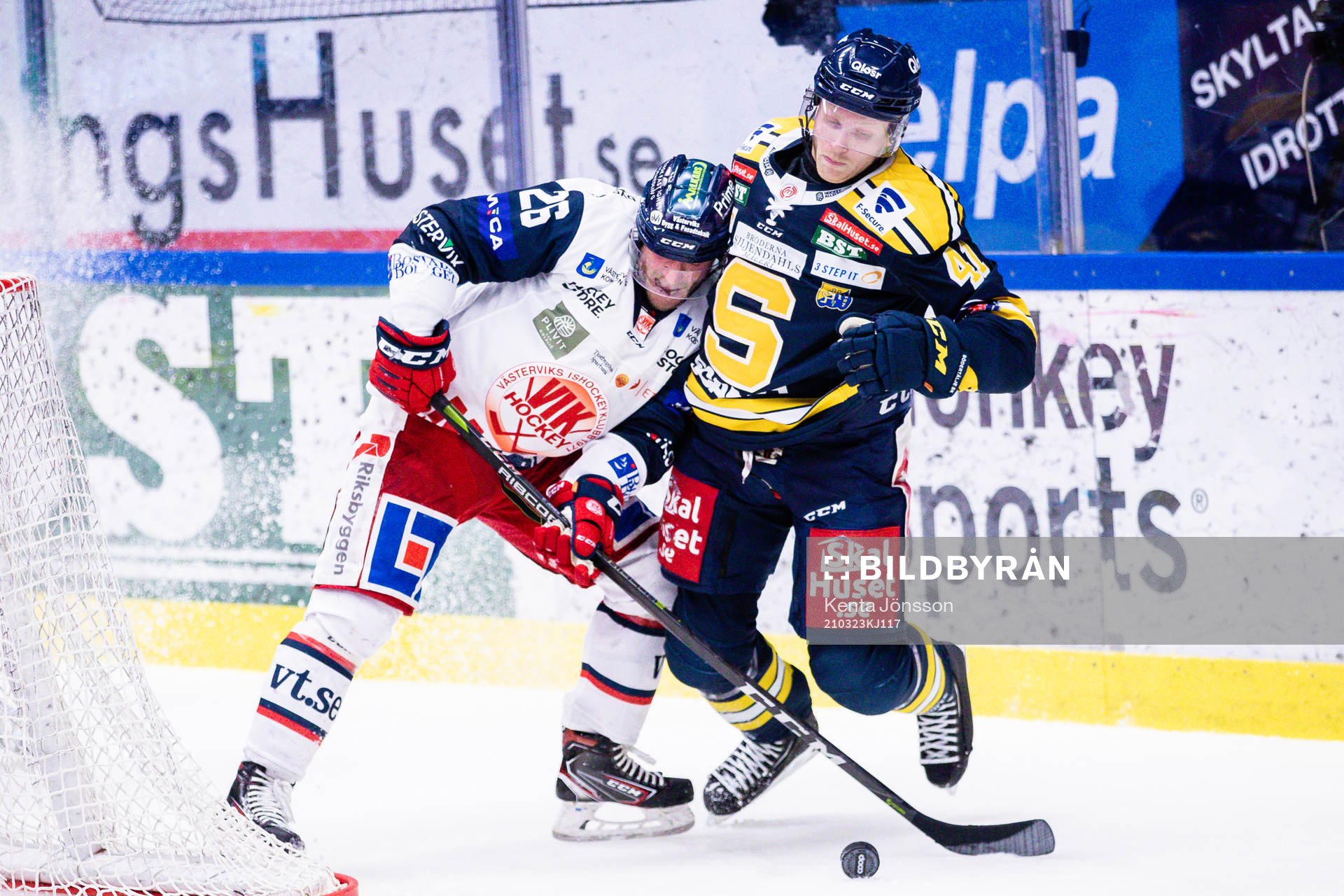 Västerviks Connor Jones och Södertäljes Alexander Falk