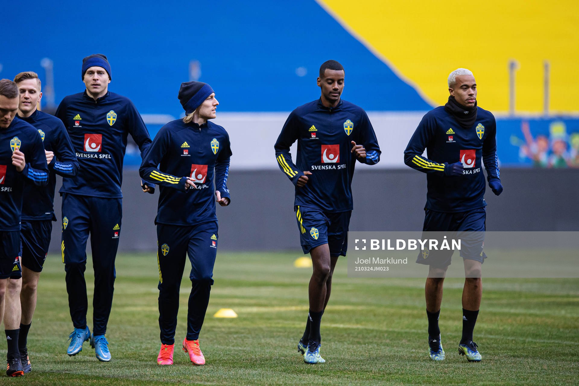 Victor Nilsson Lindelöf, Emil Forsberg, Alexander Isak and