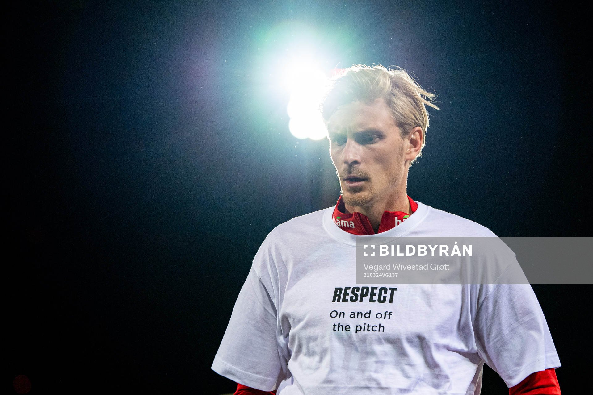 Morten Thorsby of Norway wearing a t-shirt with the message