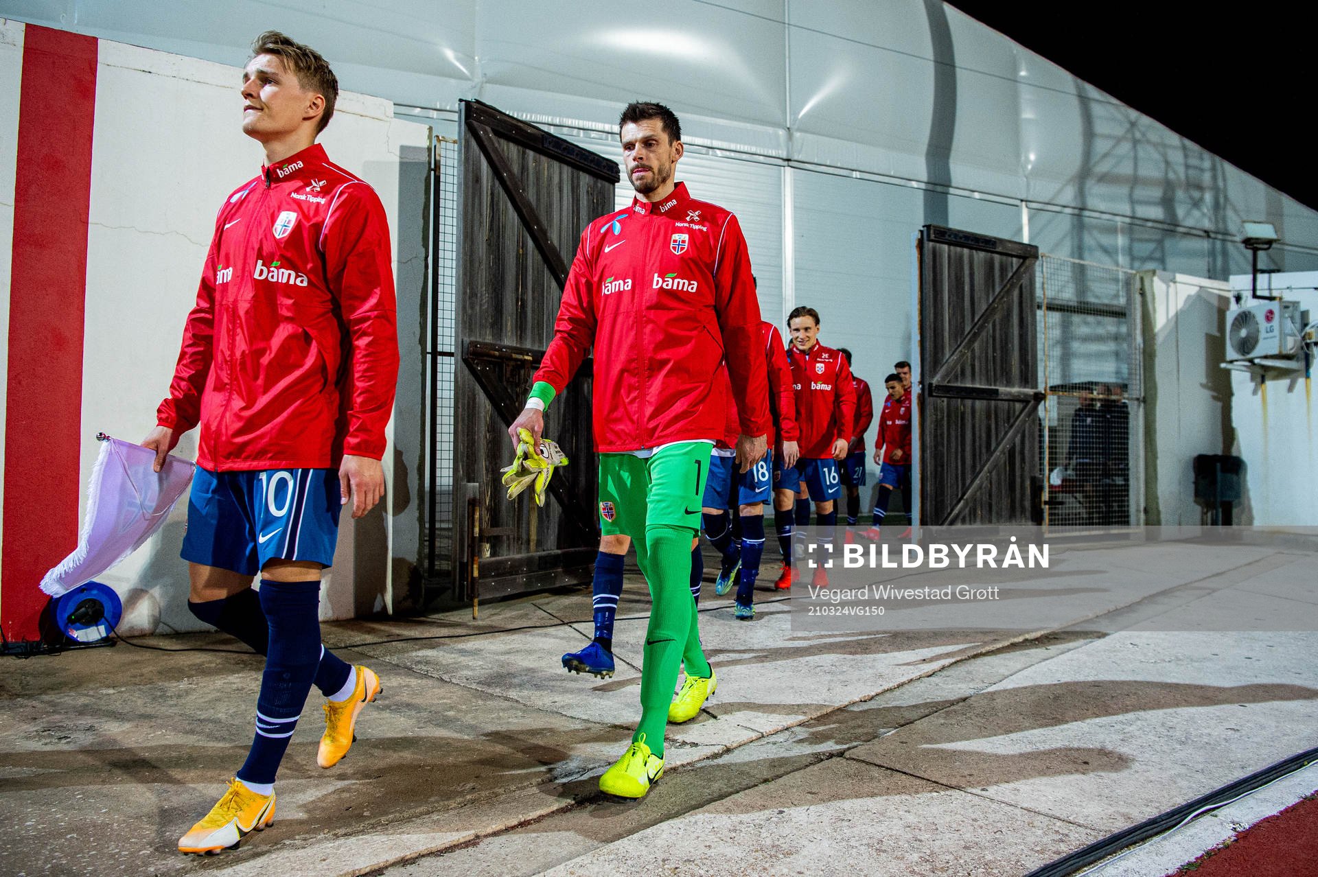 Martin Ødegaard and goalkeeper Rune Almenning Jarstein of