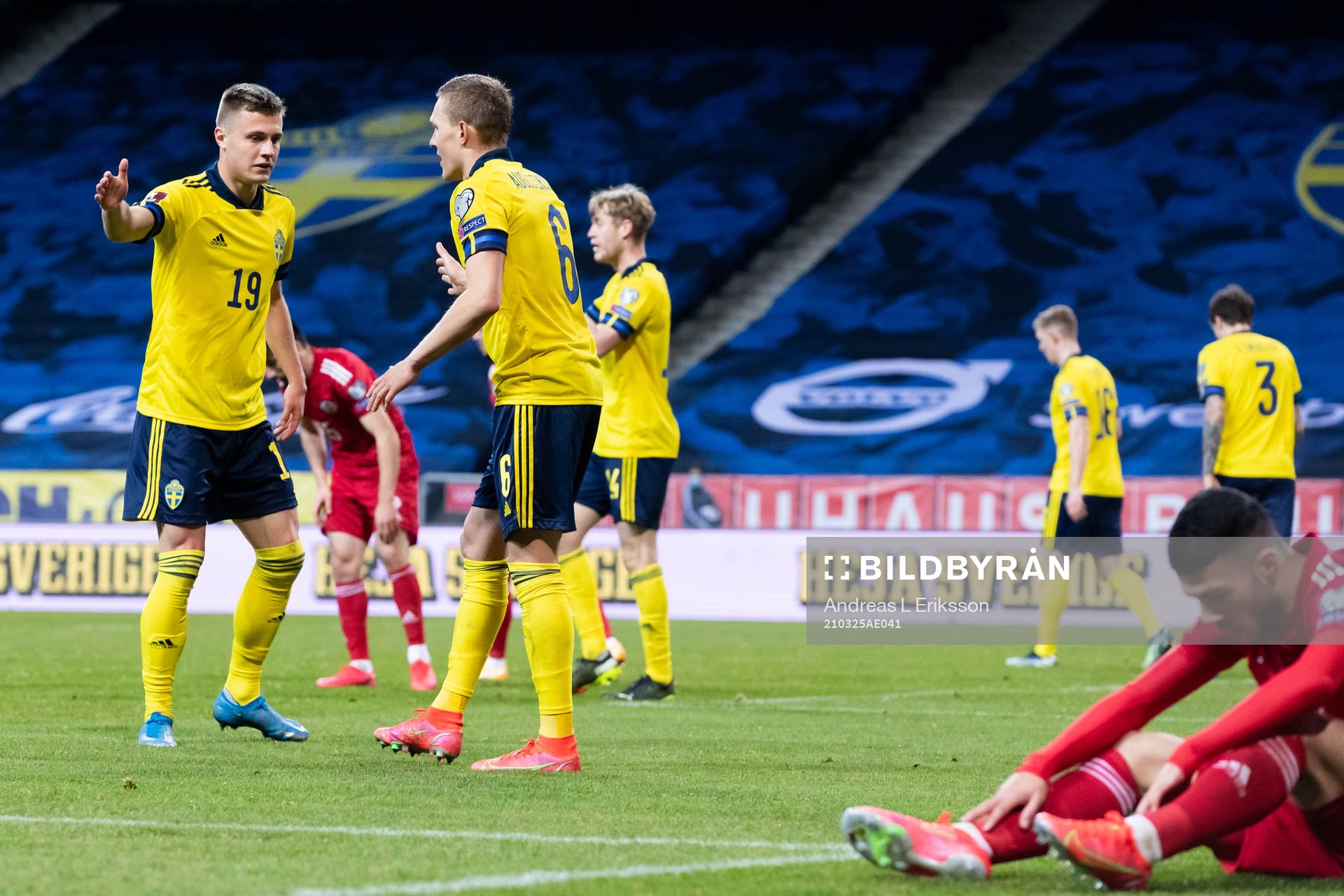 Mattias Svanberg and Ludwig Augustinsson of Sweden celebrate
