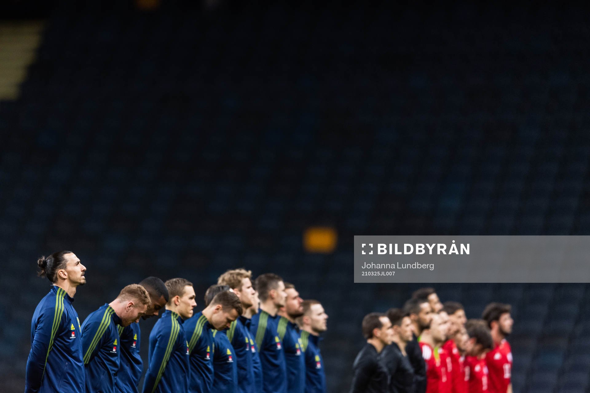 Zlatan Ibrahimovic of Sweden with team mates