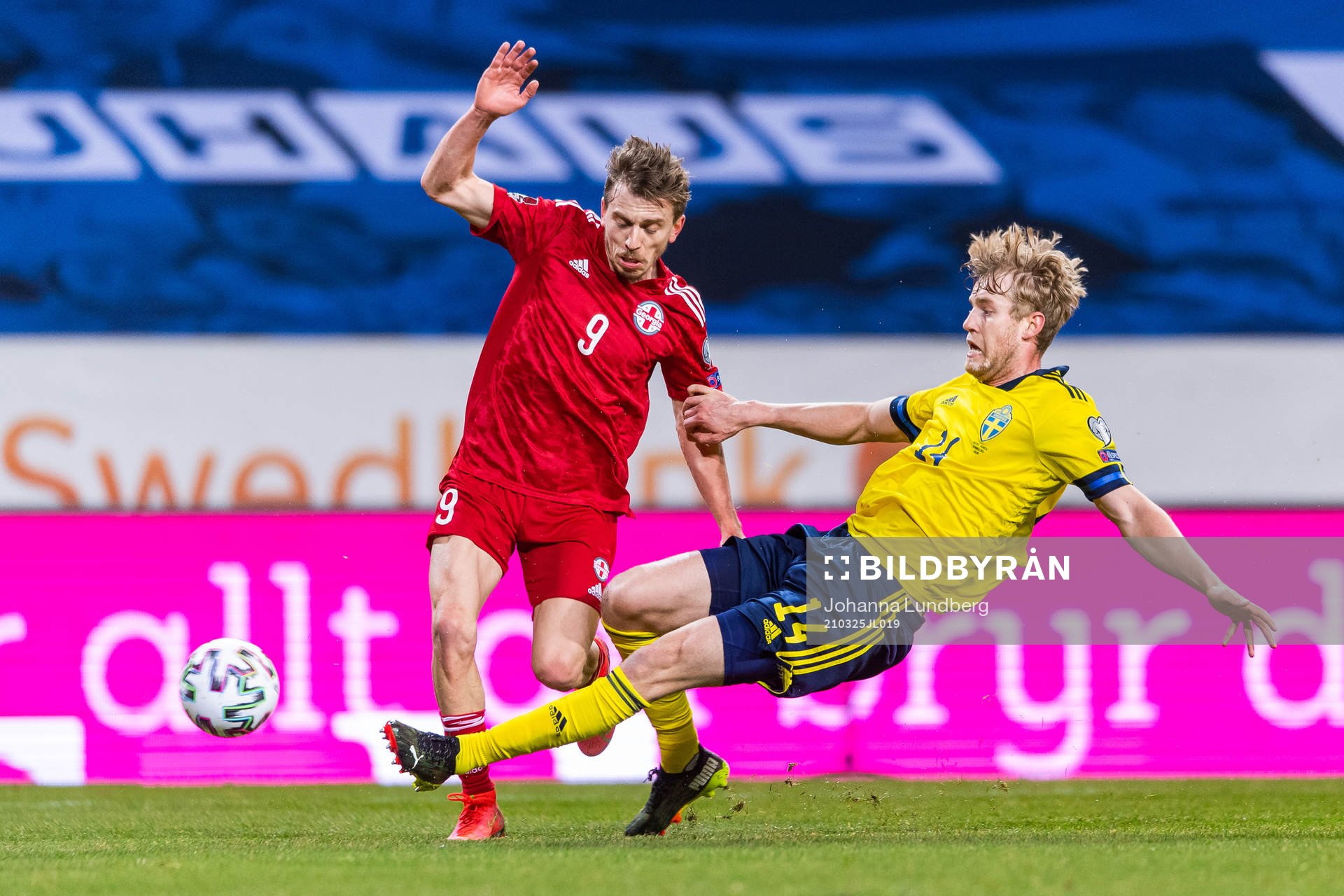 Saba Lobzhanidze of Georgia and Filip Helander of Sweden