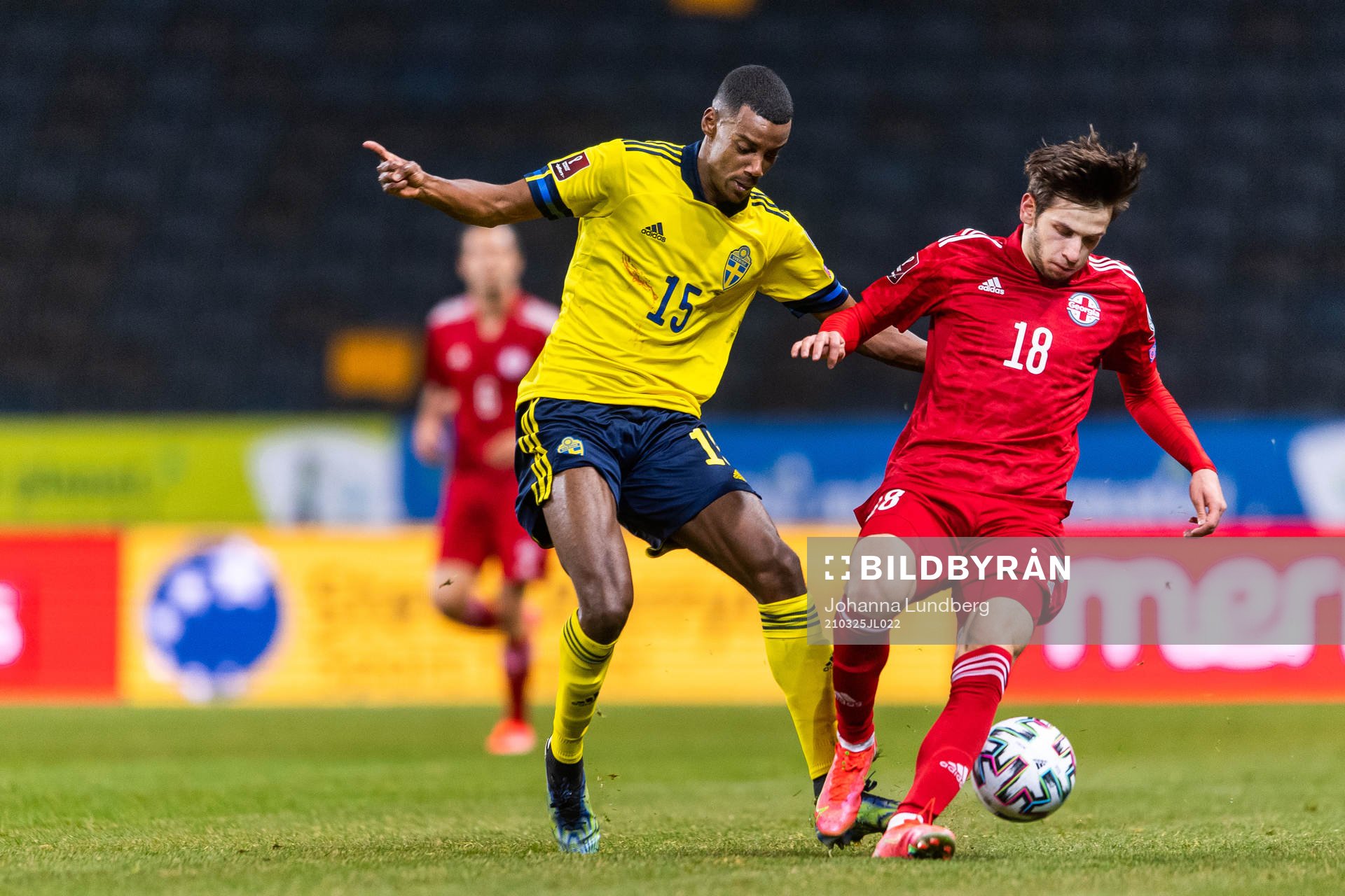 Alexander Isak of Sweden and Khvicha Kvaratskhelia of
