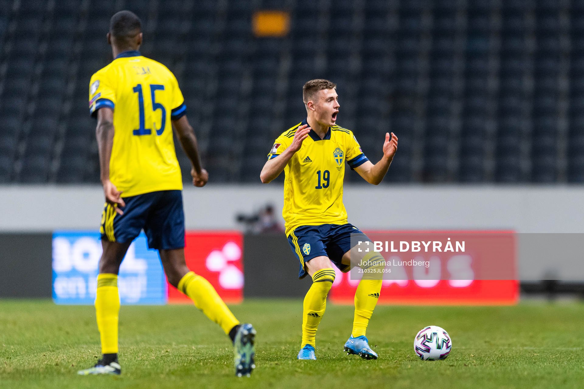 Mattias Svanberg of Sweden reacts
