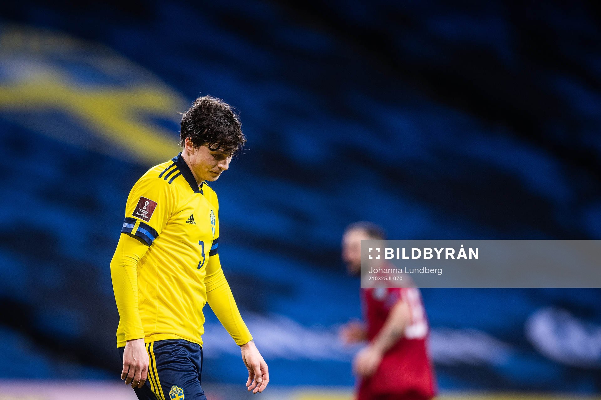 Victor Nilsson Lindelöf of Sweden looks dejected