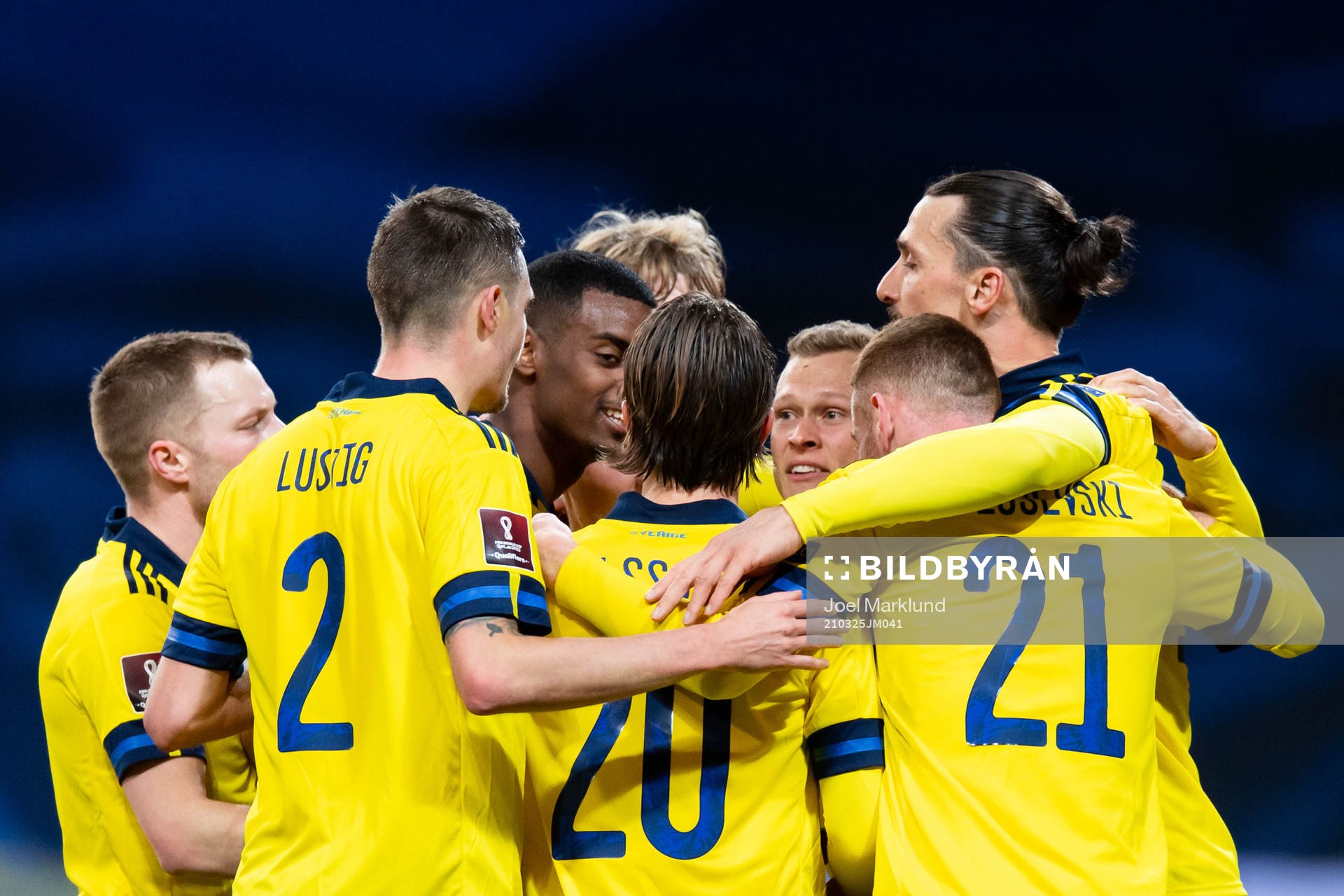 Viktor Claesson of Sweden celebrates with his teammates