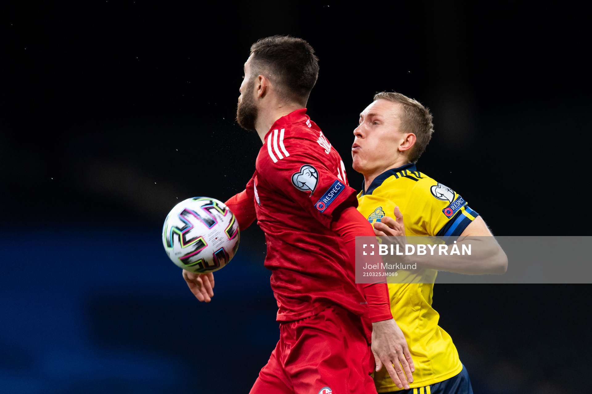 Levan Shengelia of Georgia and Ludwig Augustinsson of Sweden