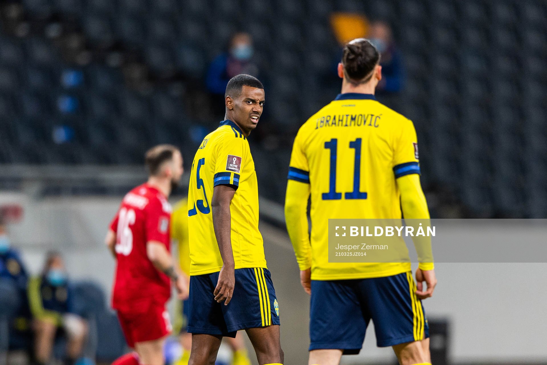 Alexander Isak and Zlatan Ibrahimovic of Sweden