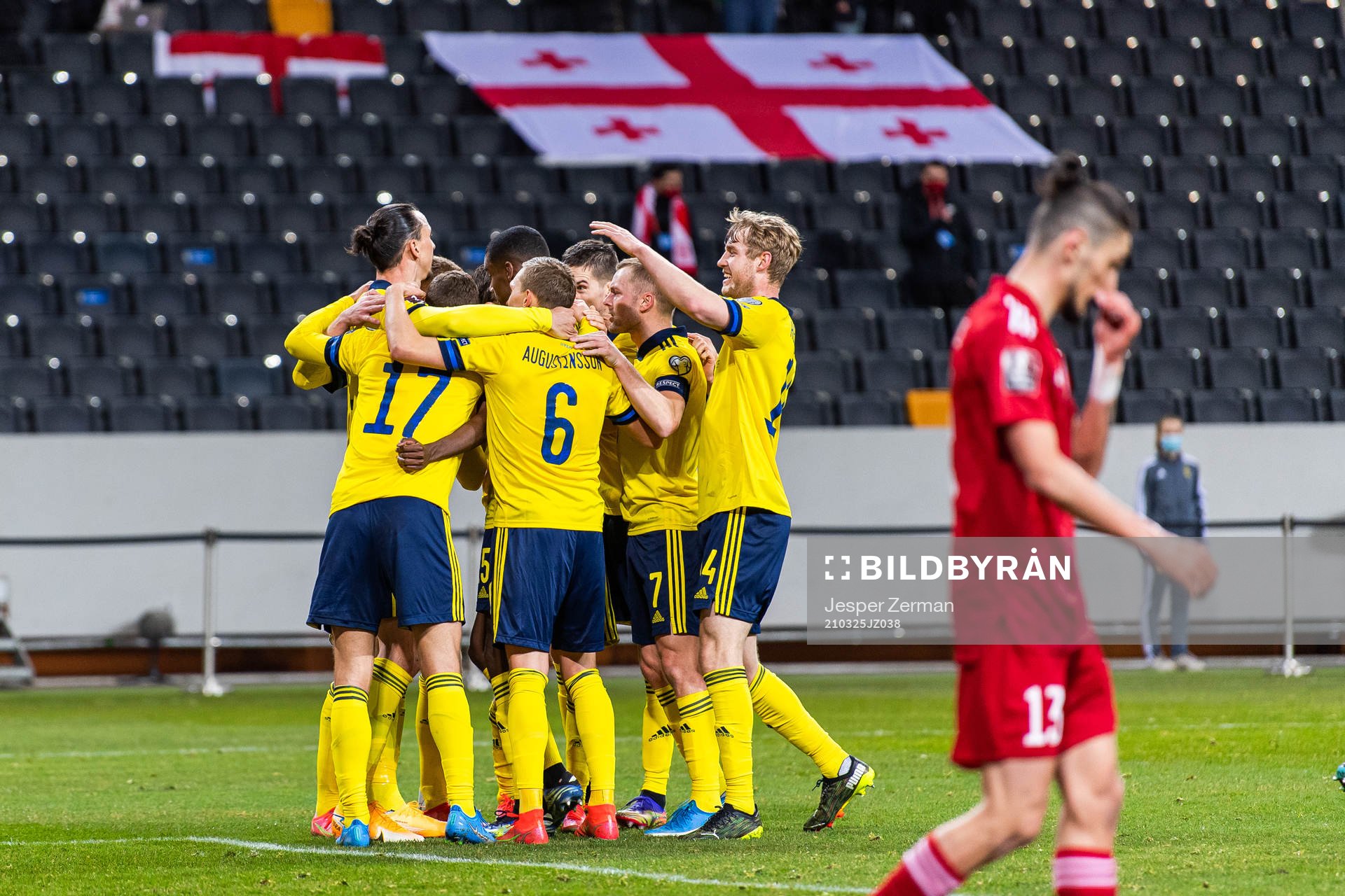 Viktor Claesson of Sweden celebrates with Zlatan