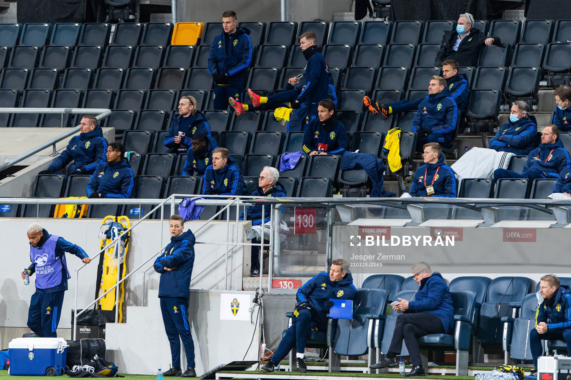 Assistant coach Peter Wettergren and Janne Andersson, head