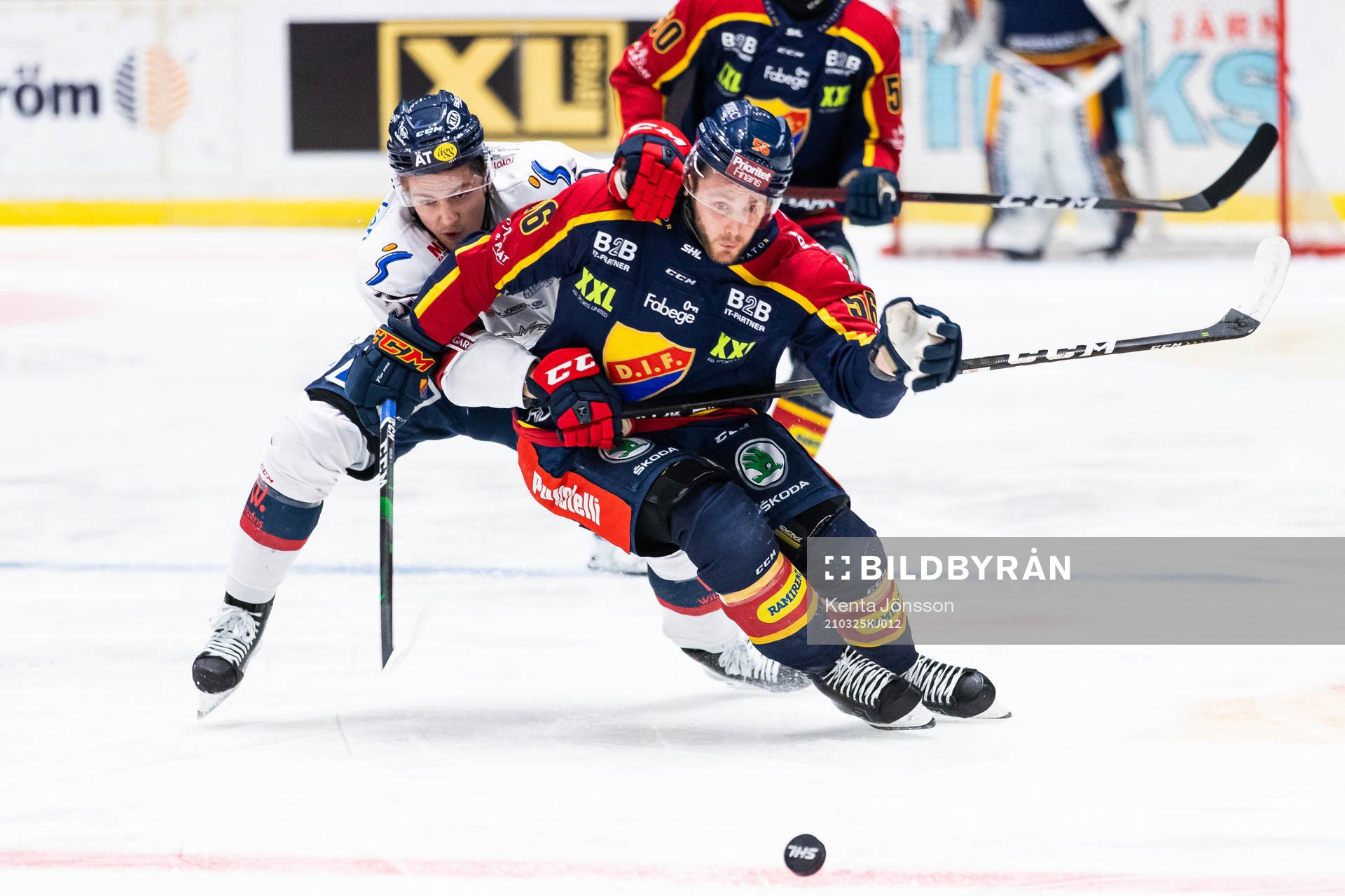 Linköpings Max Lindroth och Djurgårdens Robin Norell