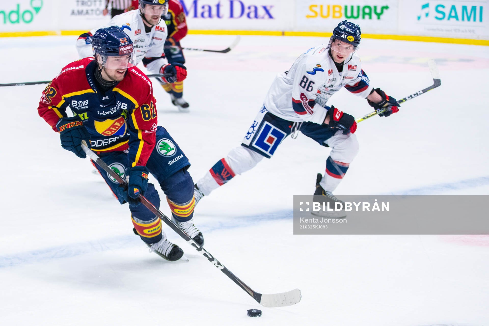 Djurgårdens Manuel Ågren och Linköpings Tyler Morley