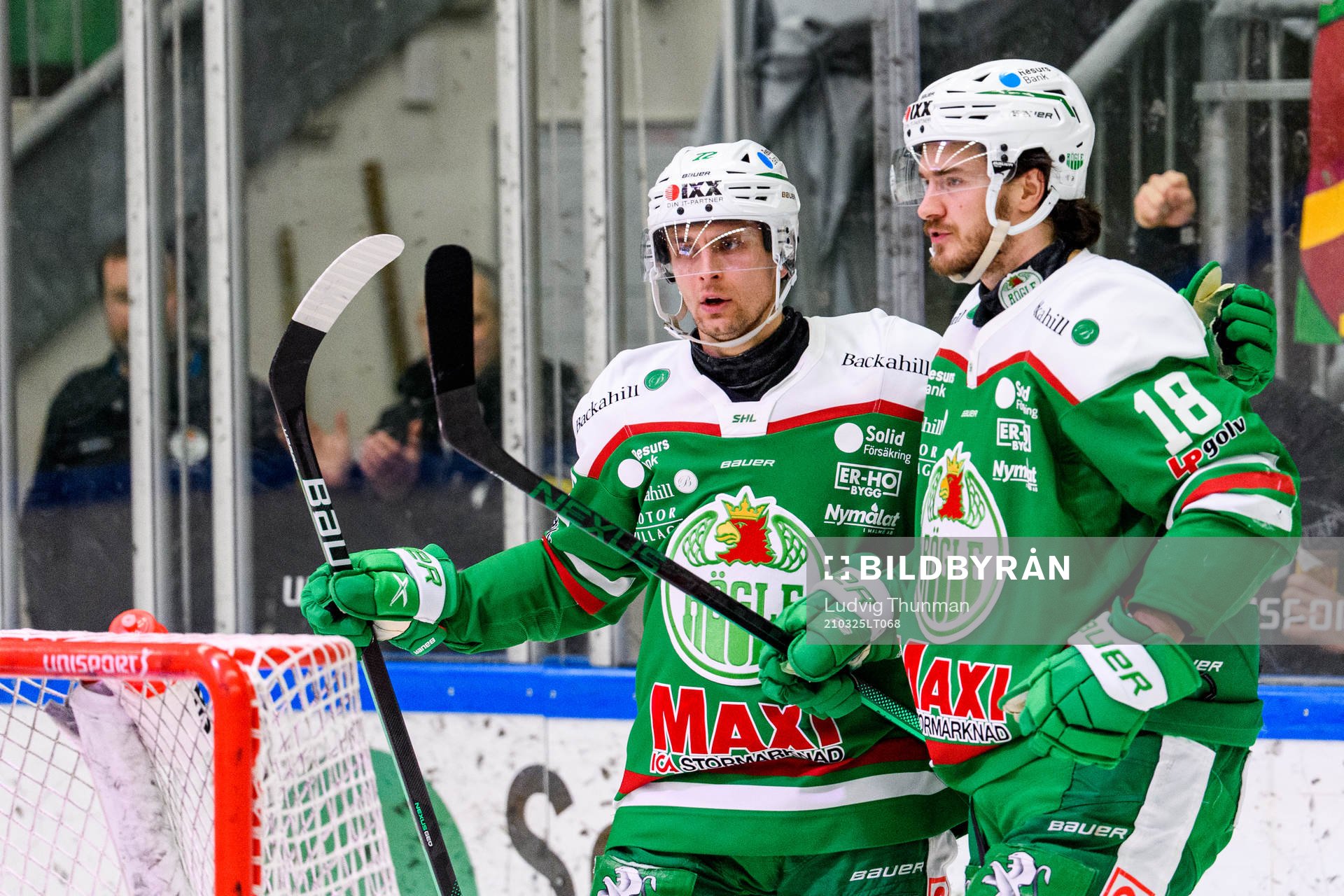 Rögles Daniel Zaar och Dennis Everberg jublar