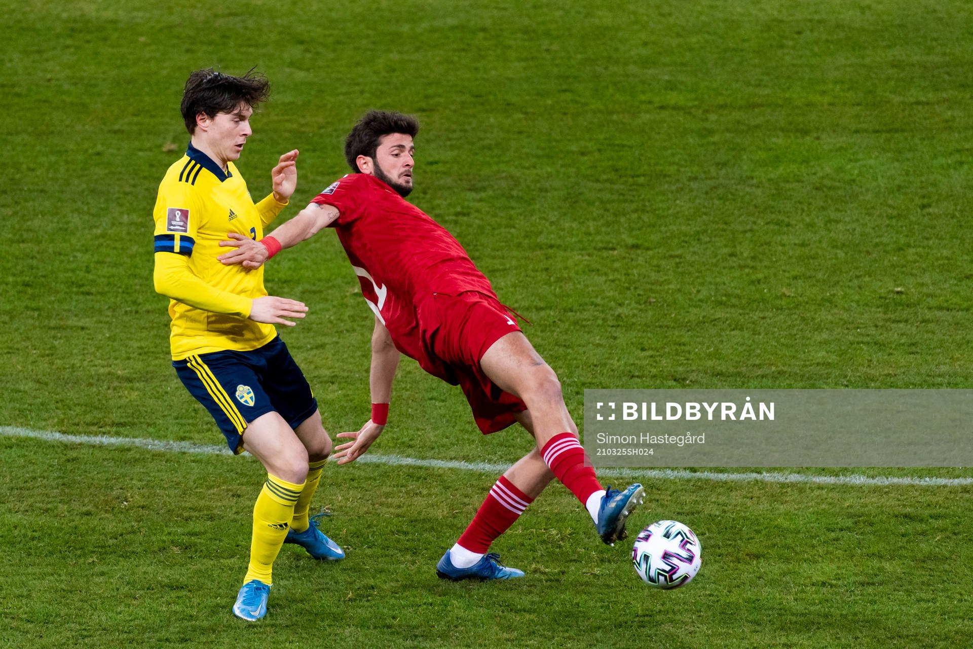 Victor Nilsson Lindelöf of Sweden and Giorgi Kvilitaia of