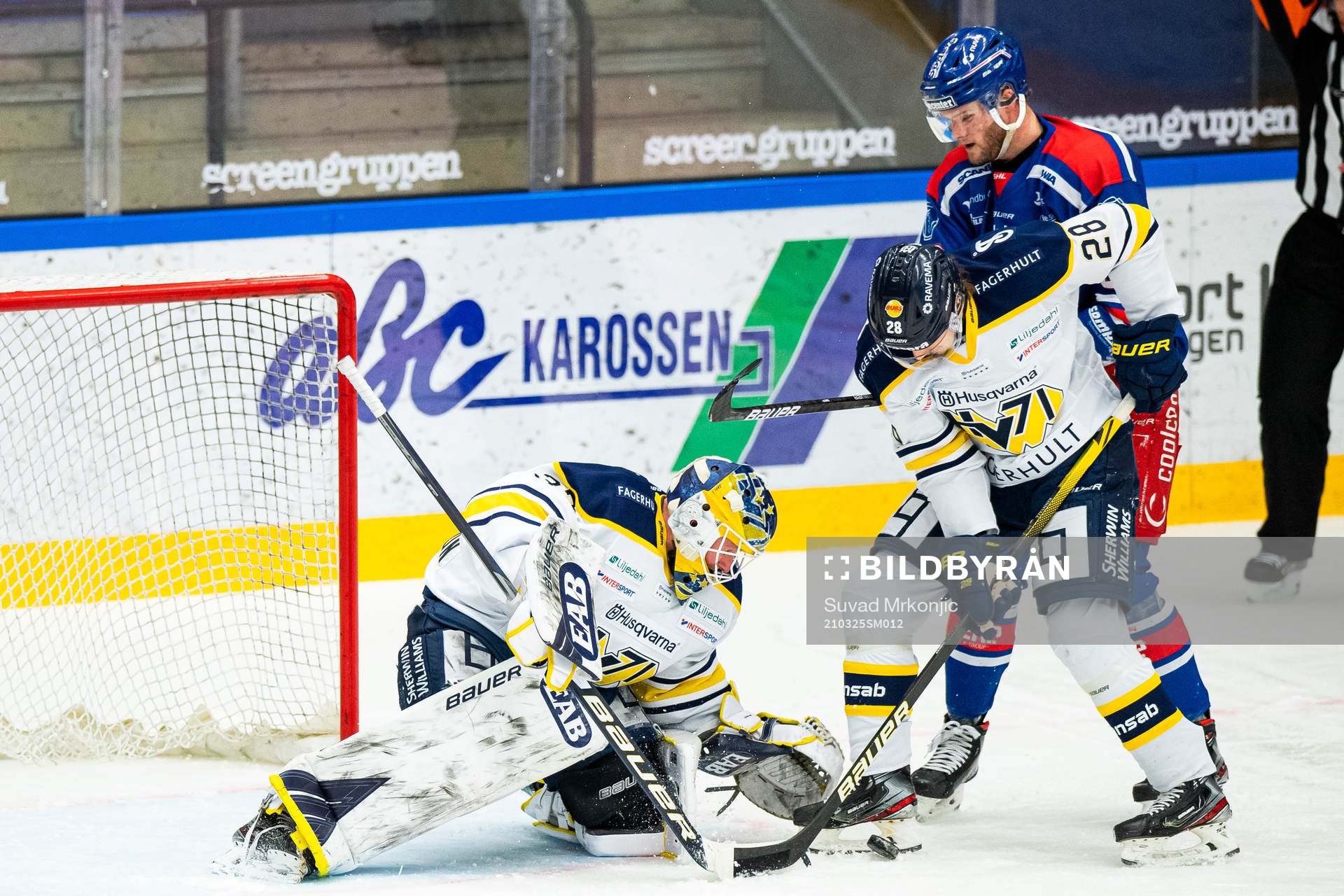 s målvakt Jonas Gunnarsson och Johannes Kinnvall