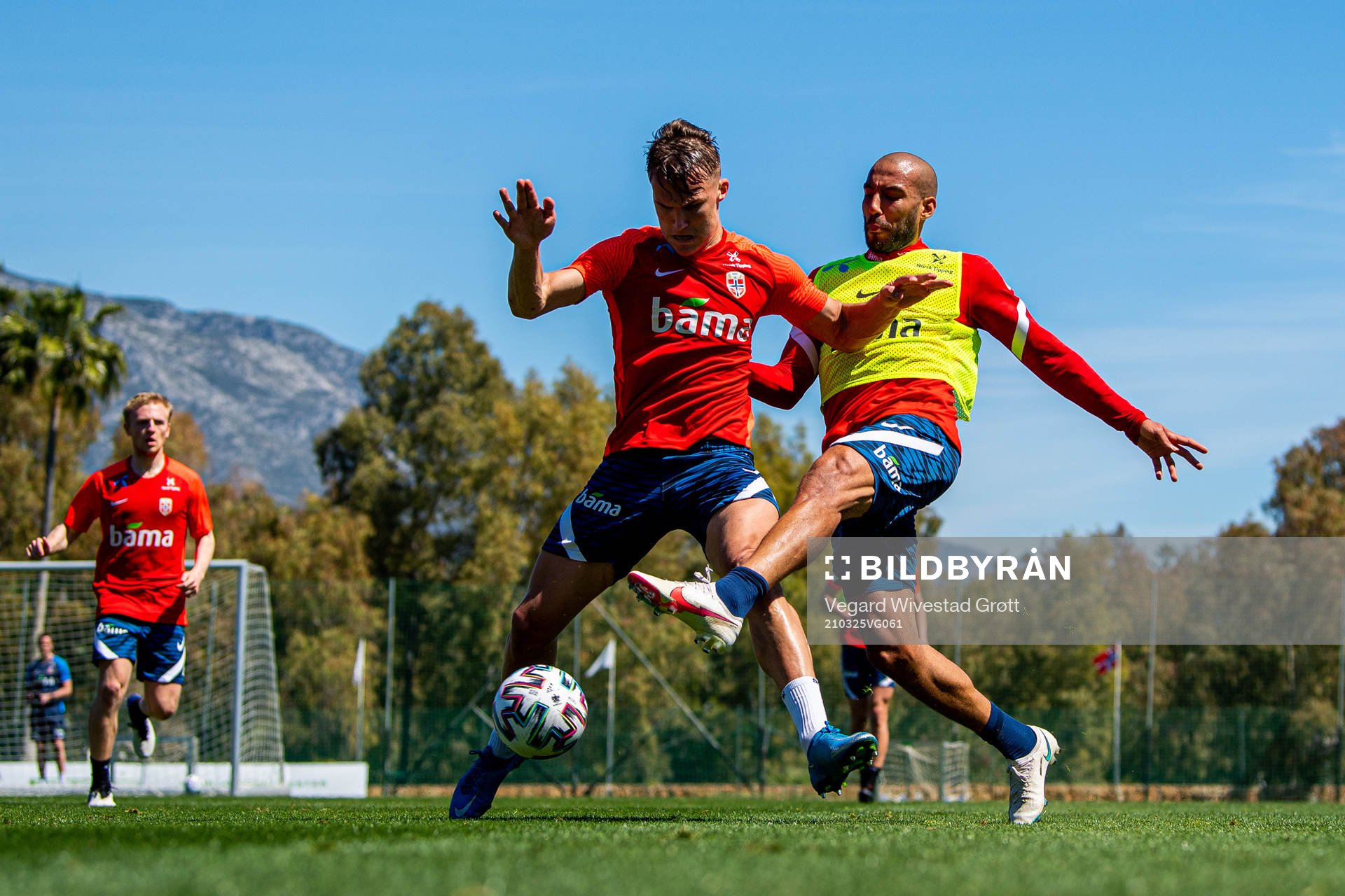 Leo Østigård and Haitam Aleesami of the Norwegian