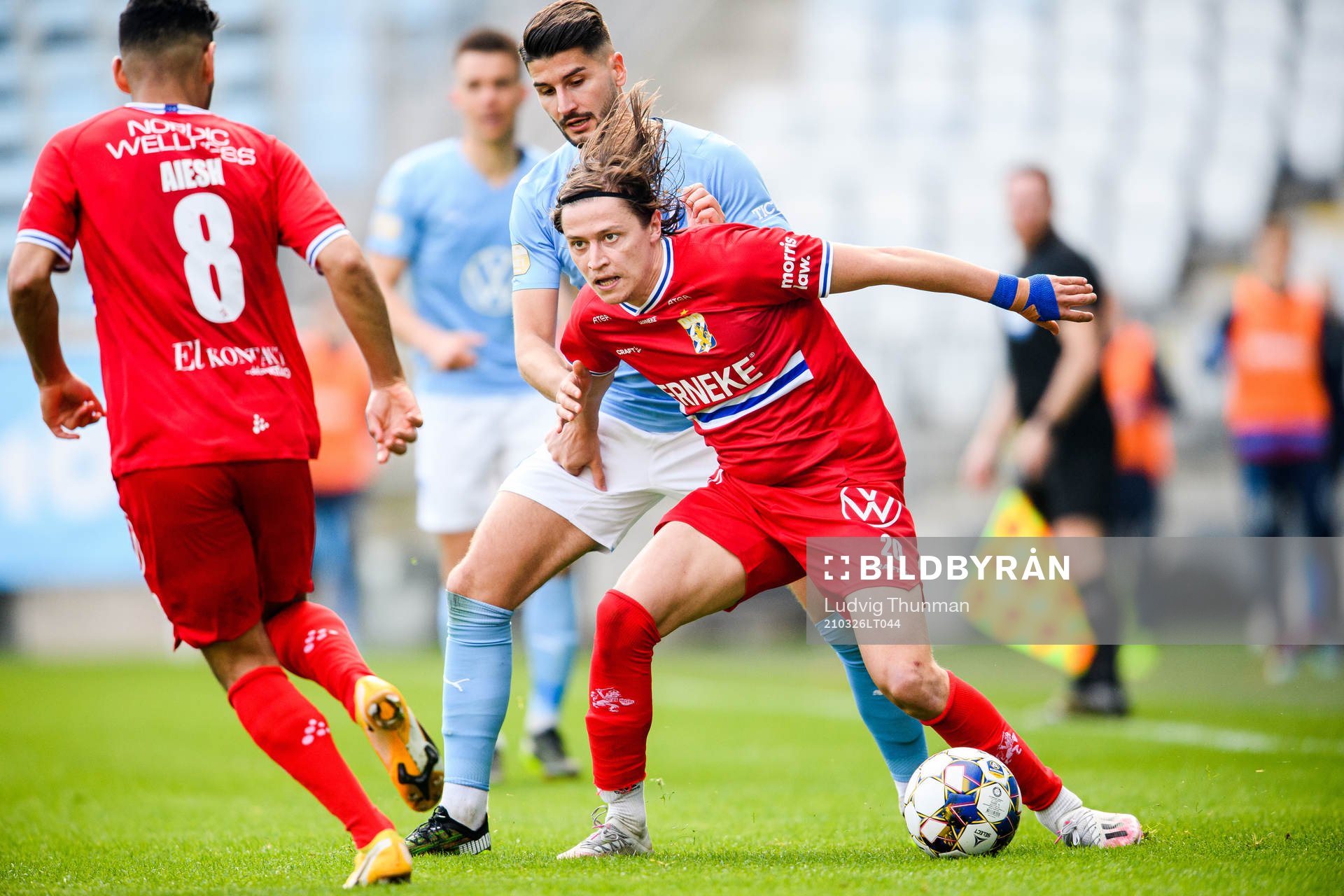 IFK Göteborgs Simon Thern och Malmö FFs Antonio Colak