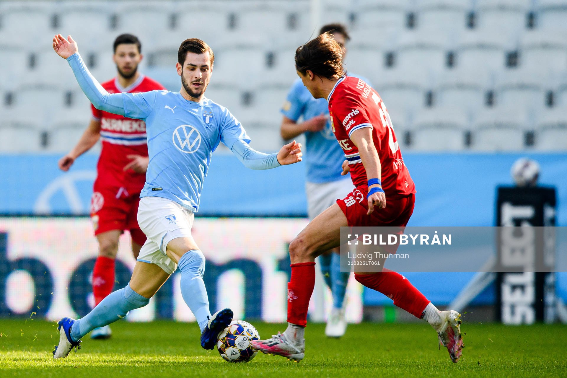 Malmö FFs Adi Nalic och IFK Göteborgs Simon Thern