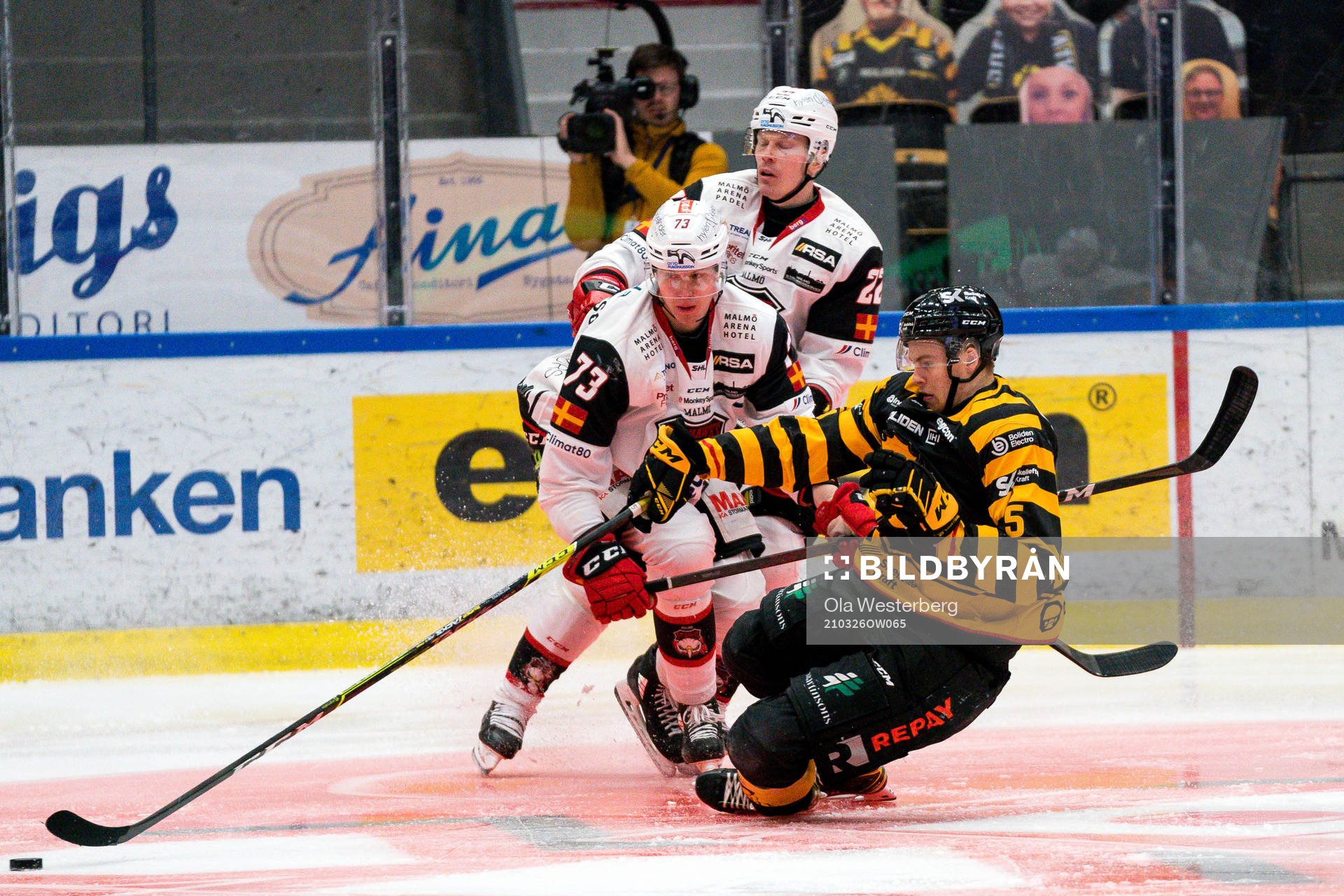 Skellefteås Philip Broberg och Malmö Redhawks Adam Ollas