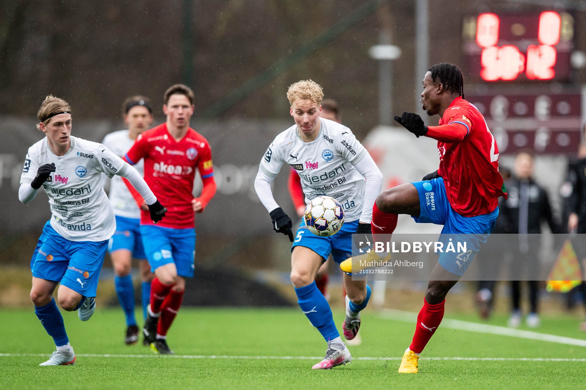 Värnamos Felix Wennergrund och Helsingborgs Noel Mbo