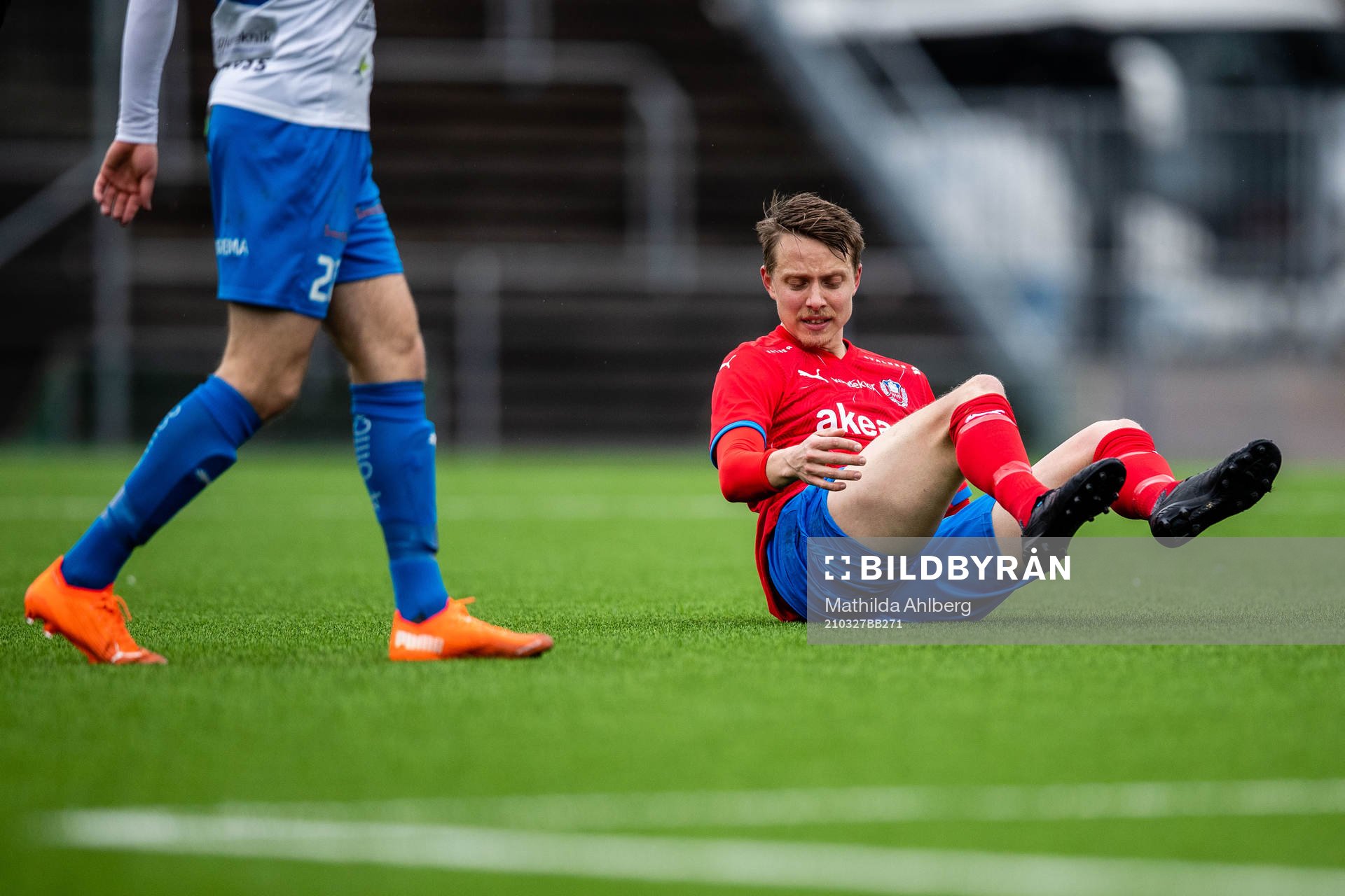 Helsingborgs Viktor Lundberg har ont