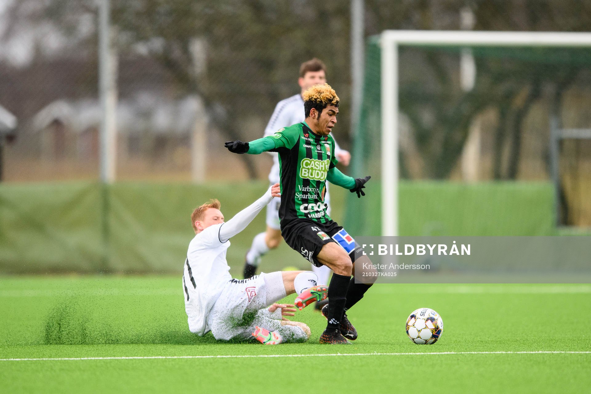 GAIS Julius Lindberg och Varbergs Keanin Ayer Boya