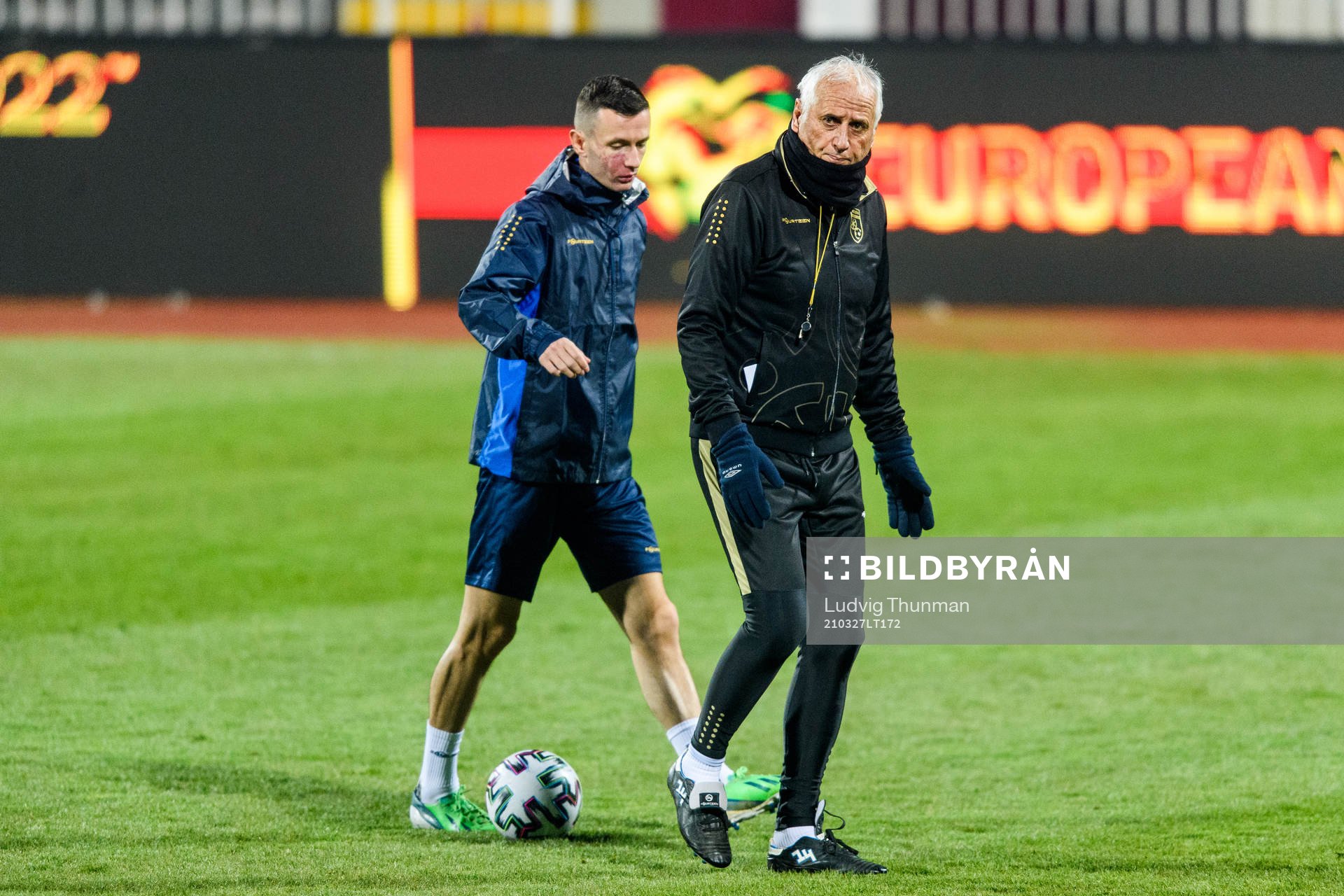 Bersant Celina and Bernard Challandes, head coach of the