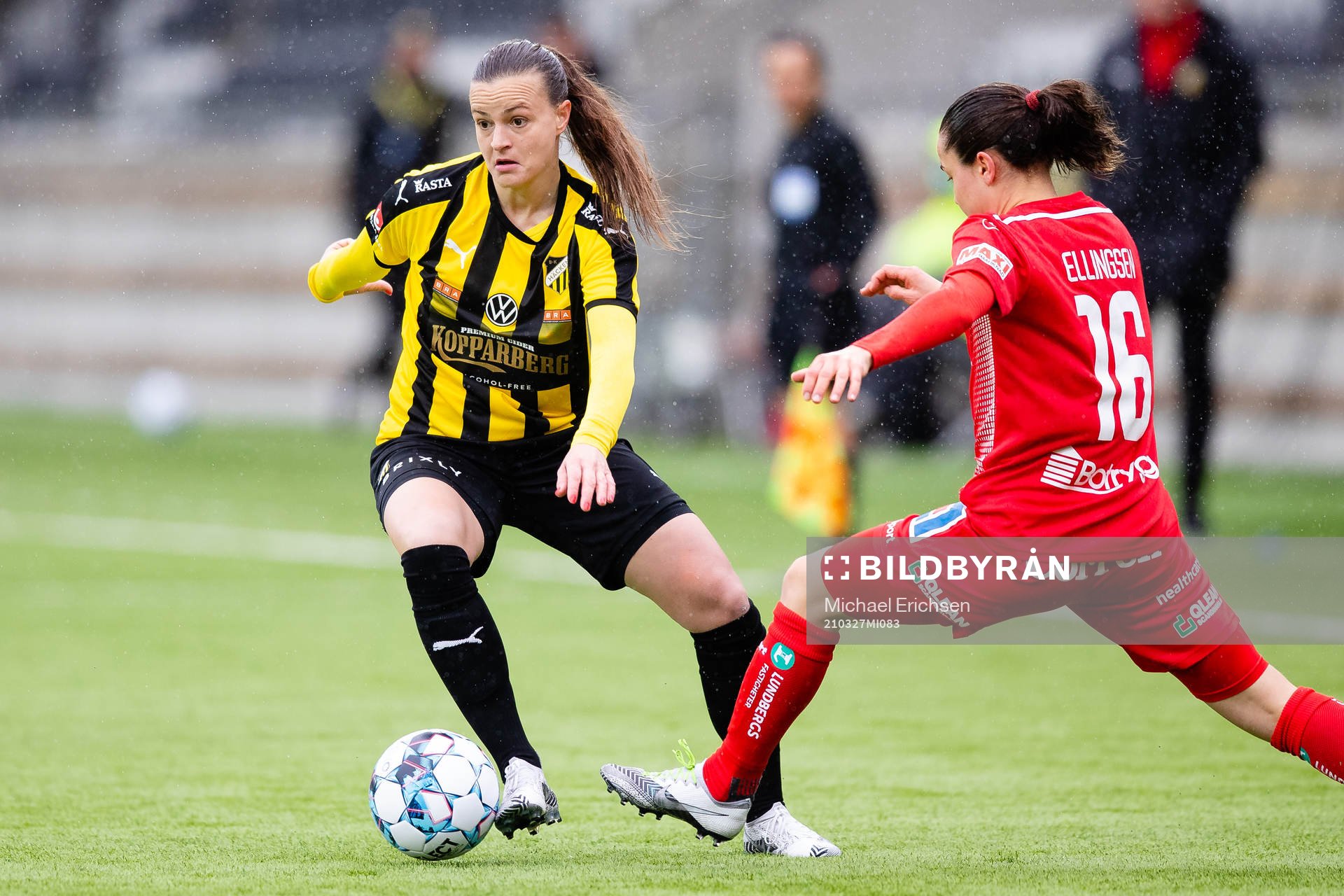 Häckens Milica Mijatovic och Linköpings Heidi Ellingsen
