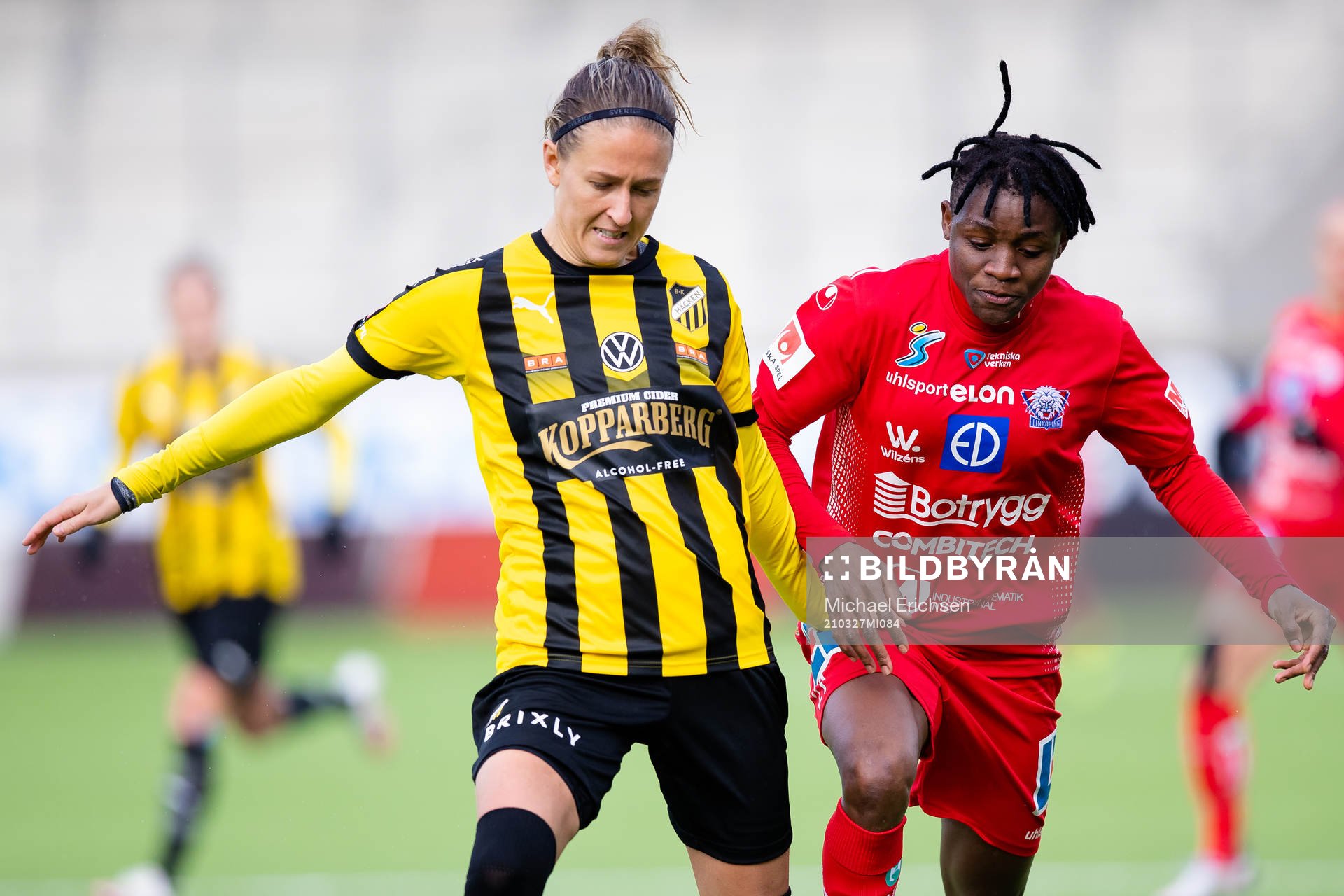 Häckens Emma Kullberg och Linköpings Uchenna Grace Kanu