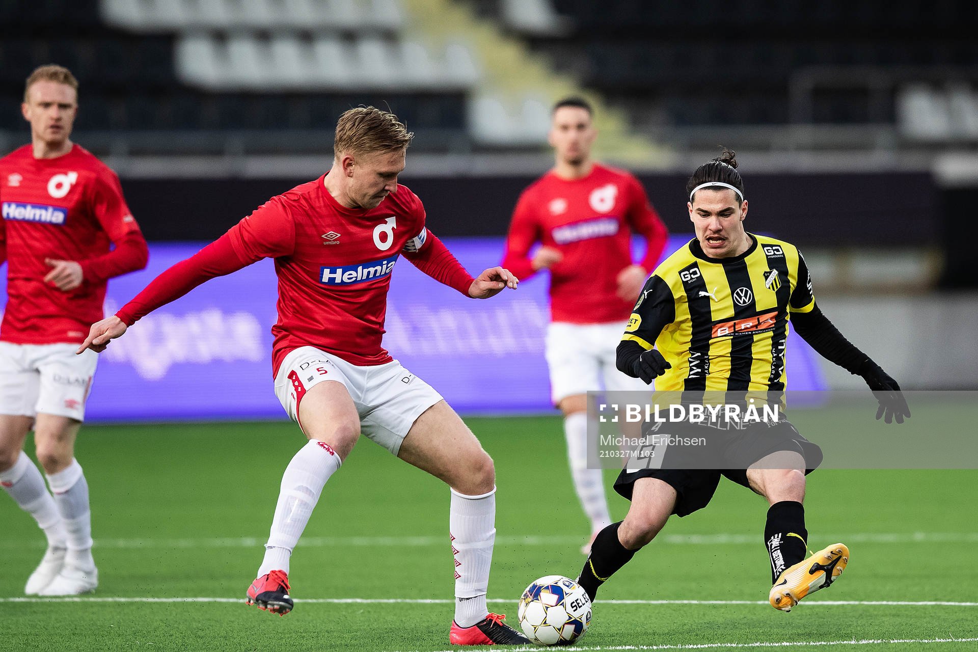 Häckens William Milovanovic och Degerfors Oliver Ekroth