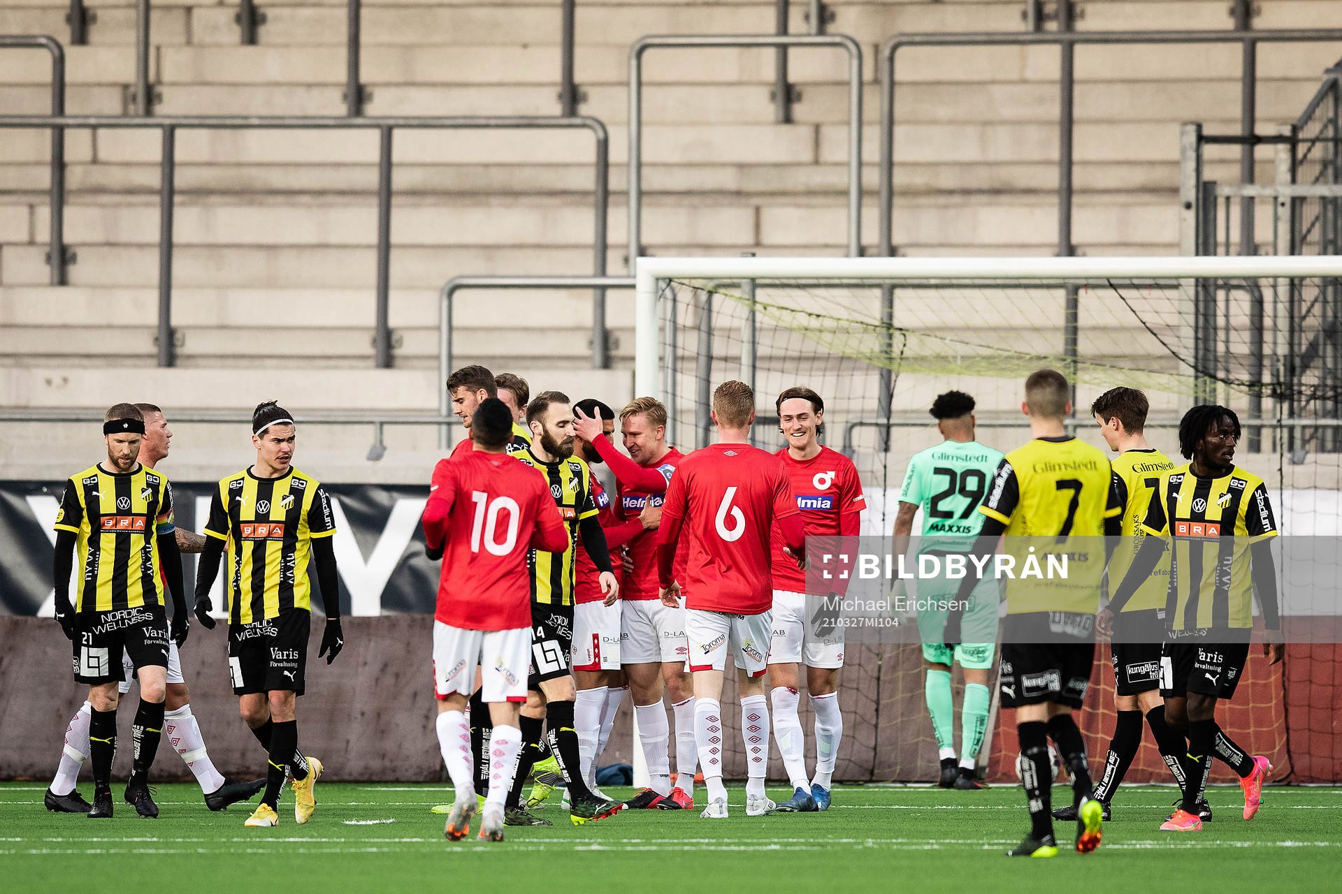 Degerfors Oliver Ekroth jublar
