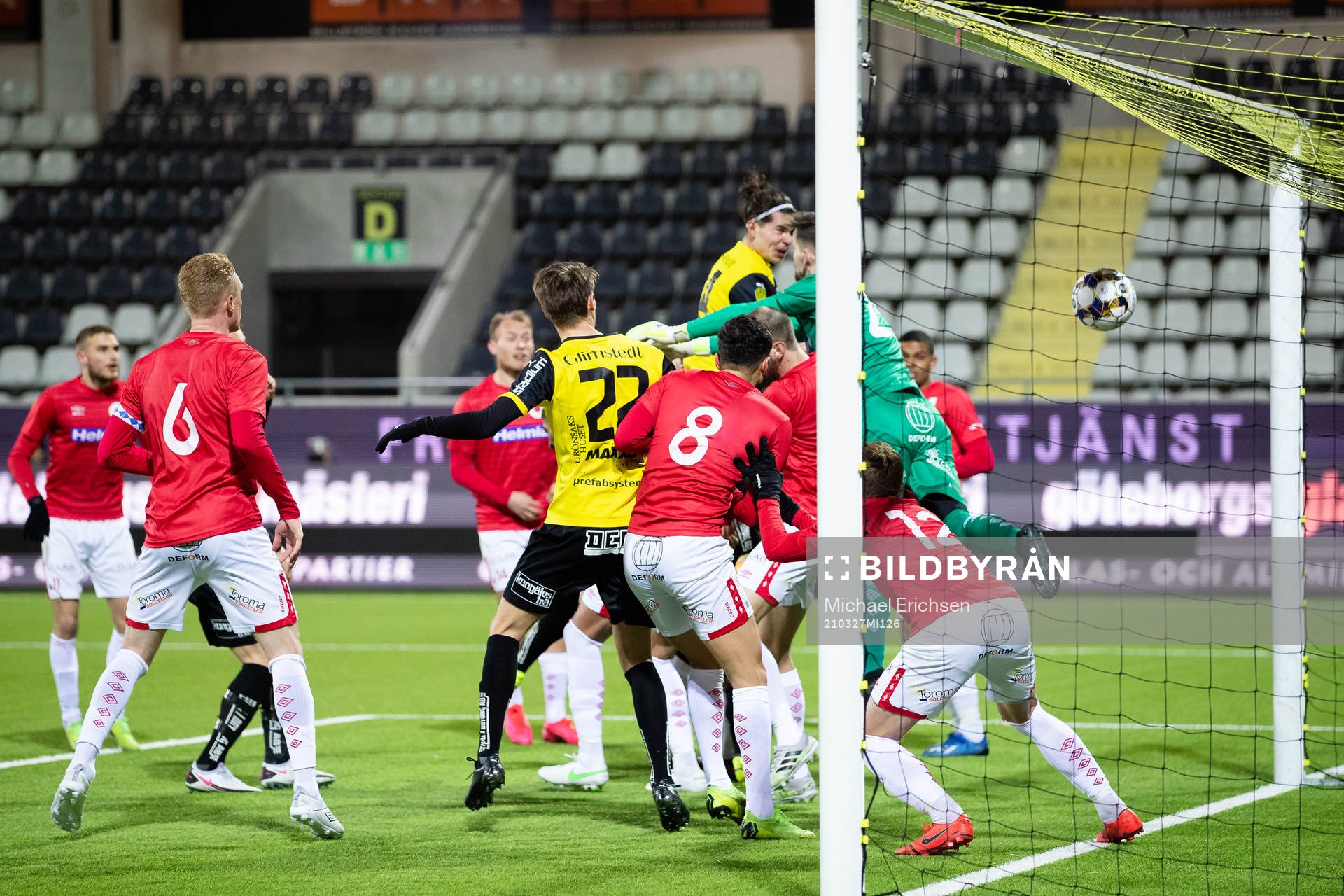 Häckens William Milovanovic reducerar till 3-4