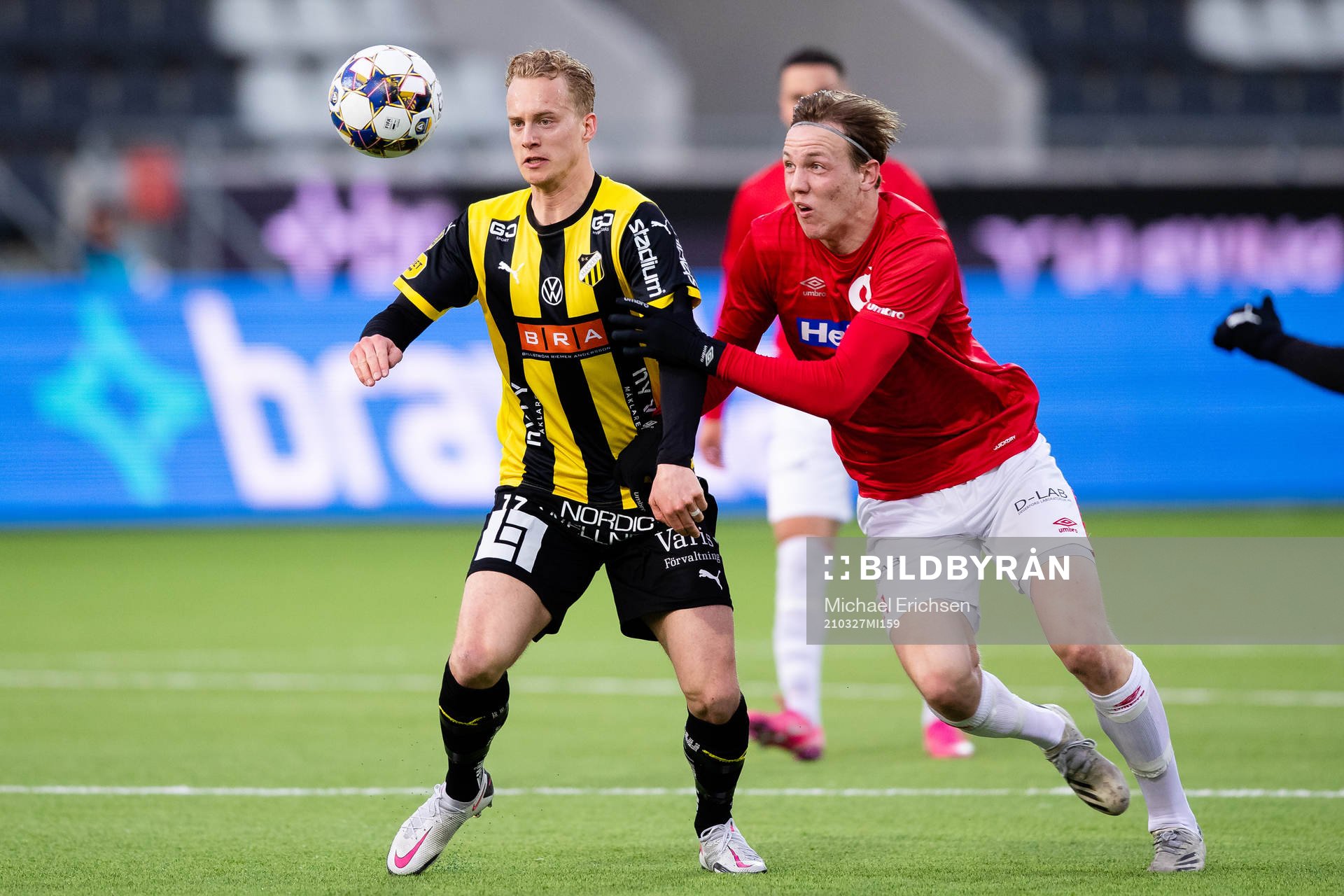 Häckens Gustav Berggren och Degerfors Adam Carlén