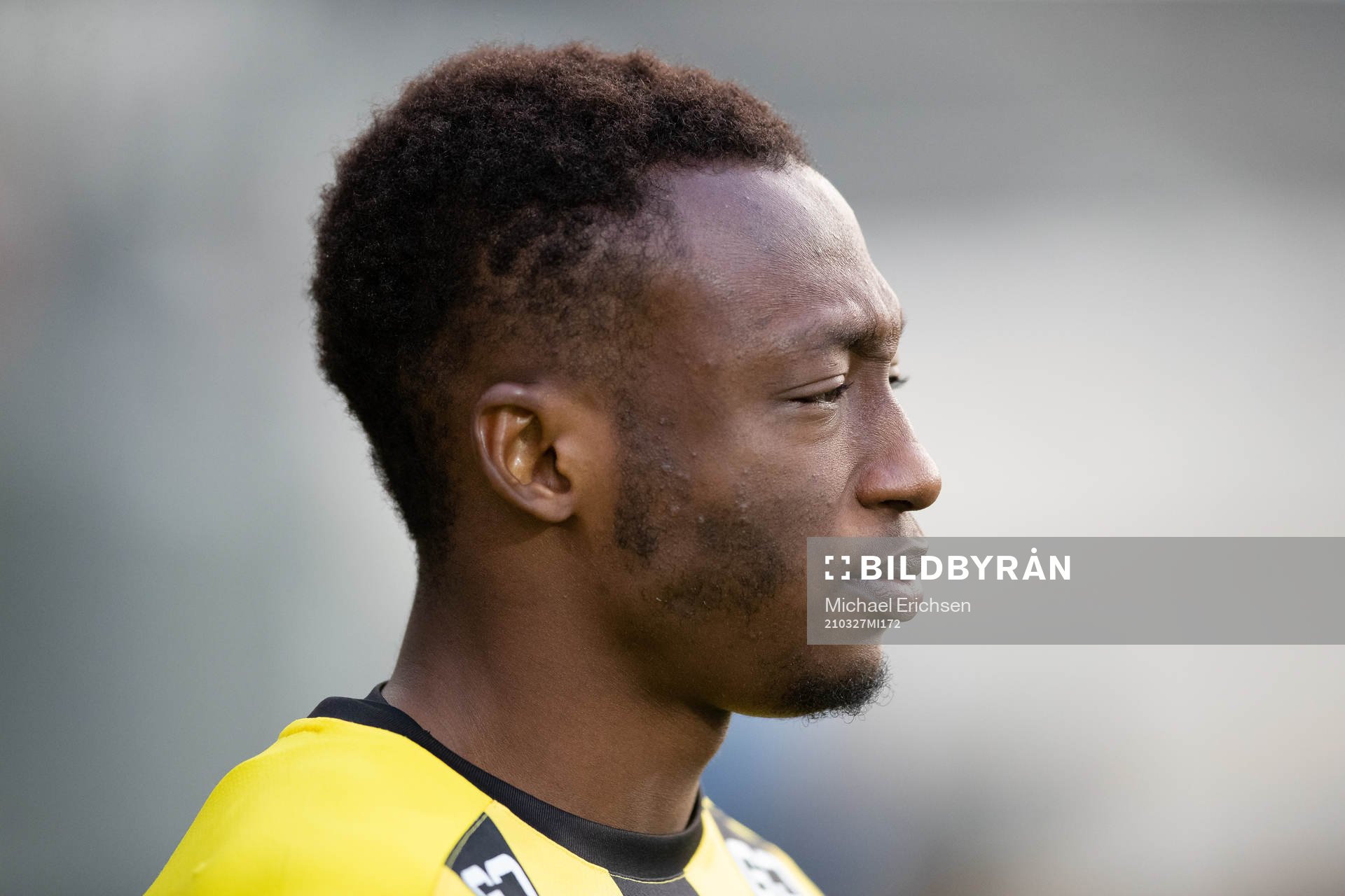 Häckens Benie Adama Traore innan träningsmatchen i