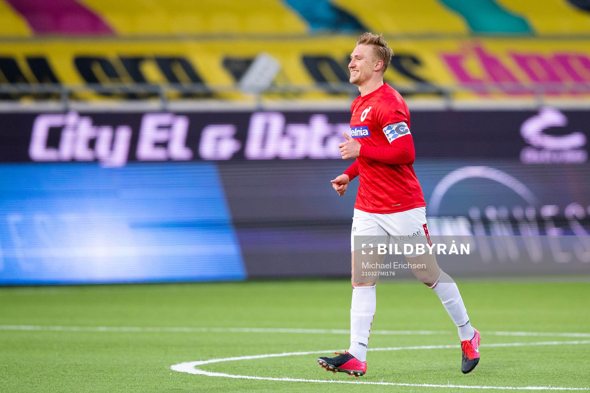 Degerfors Oliver Ekroth efter sitt 1-0 mål under träningsmatchen i fotboll mellan Häcken och Degerfors den 27 mars 2021 i Göteborg. 