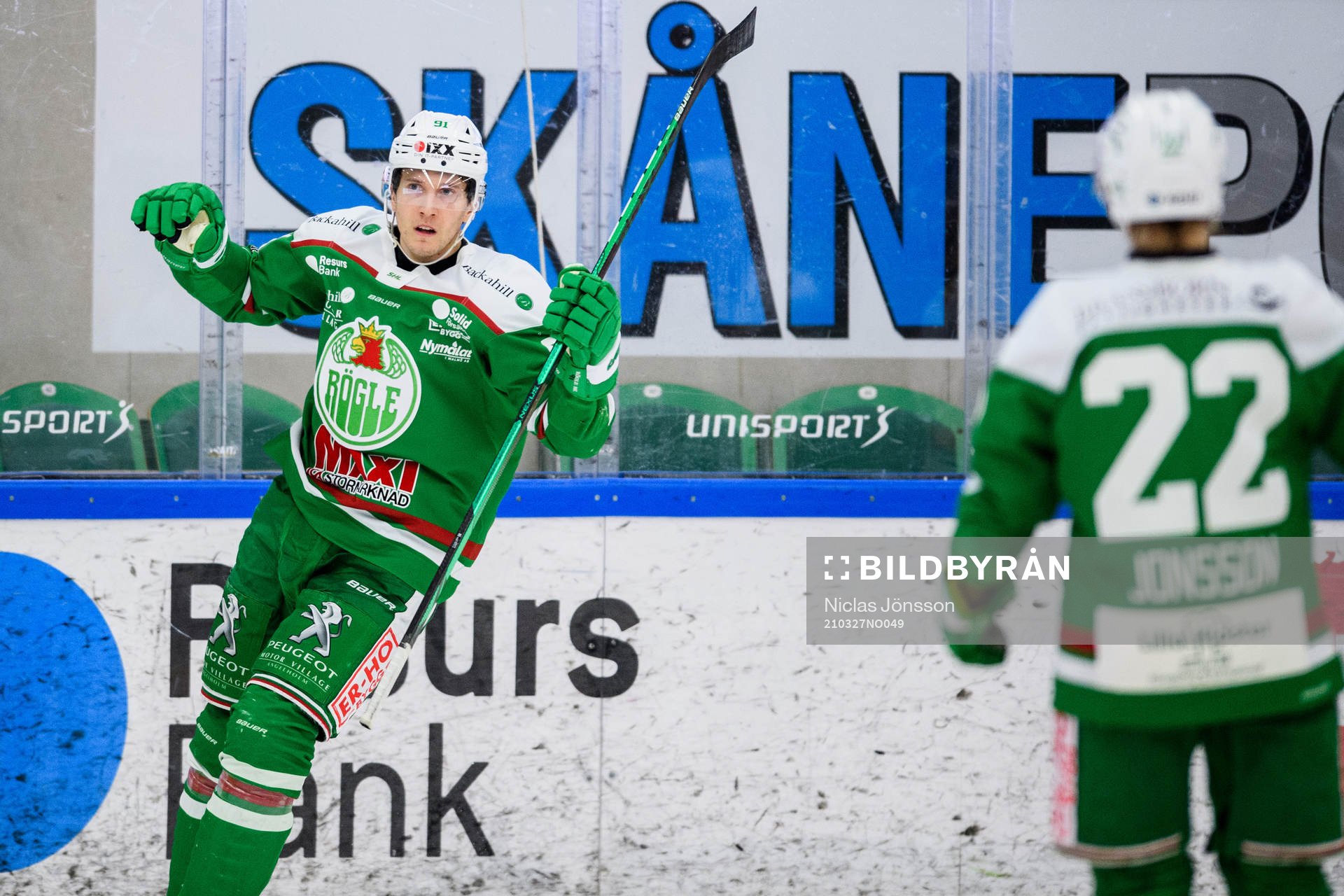 Rögles Adam Tambellini jublar