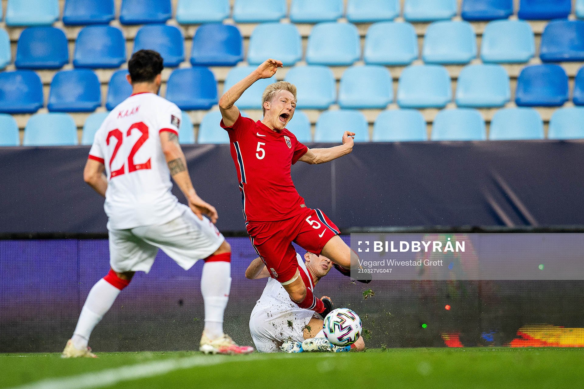 Mert Müldür of Turkey and Birger Meling of Norway