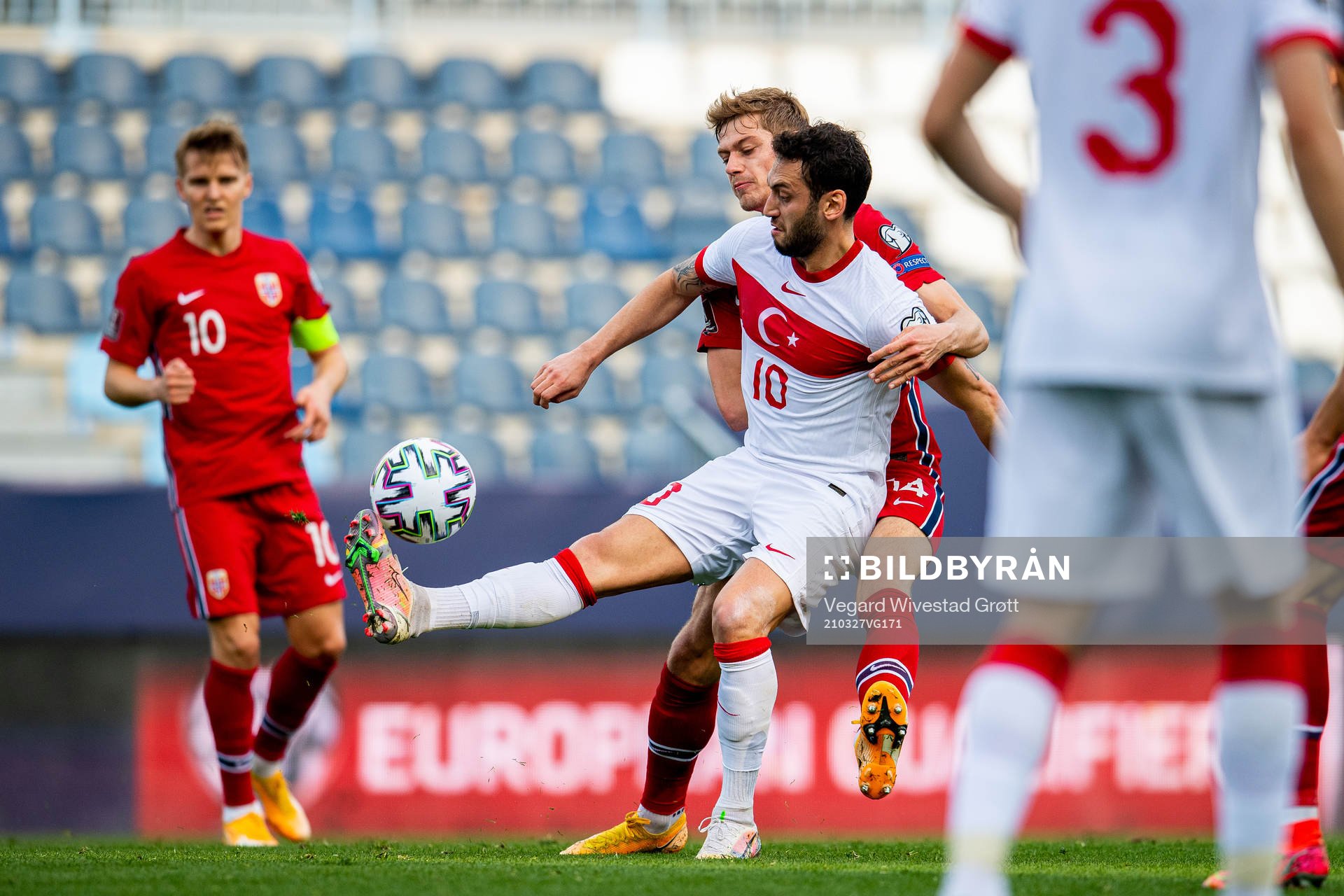 Hakan Çalhanoglu of Turkey and Julian Ryerson of Norway